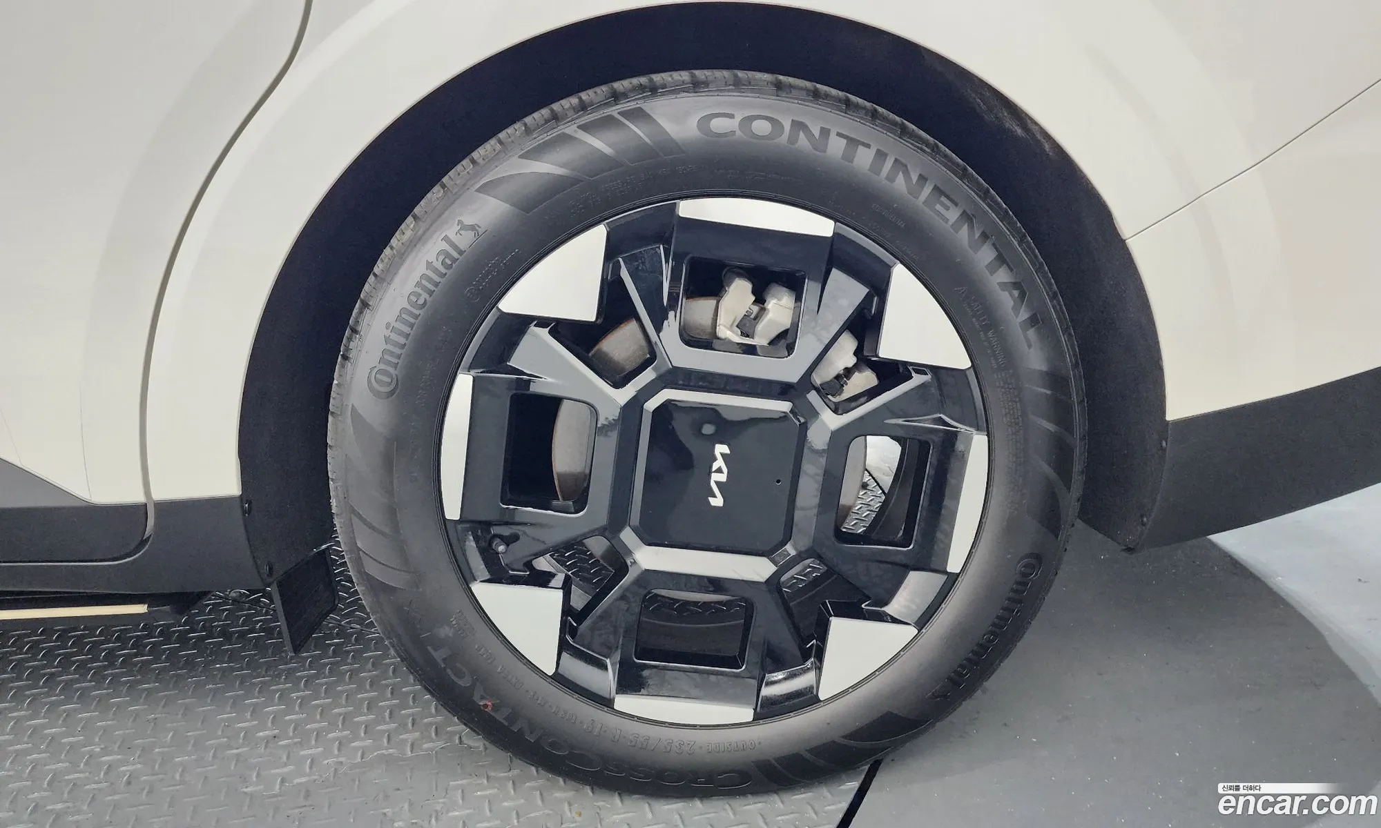 Kia Carnival 2024 — 7