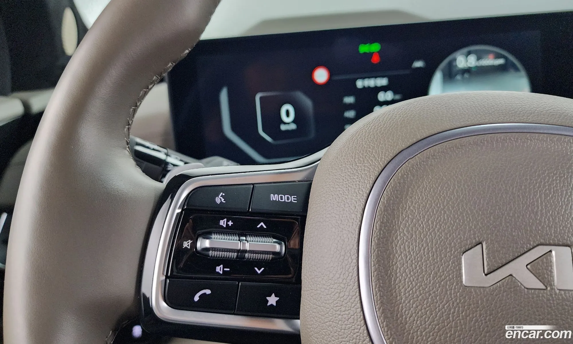 Kia Carnival 2024 — 15