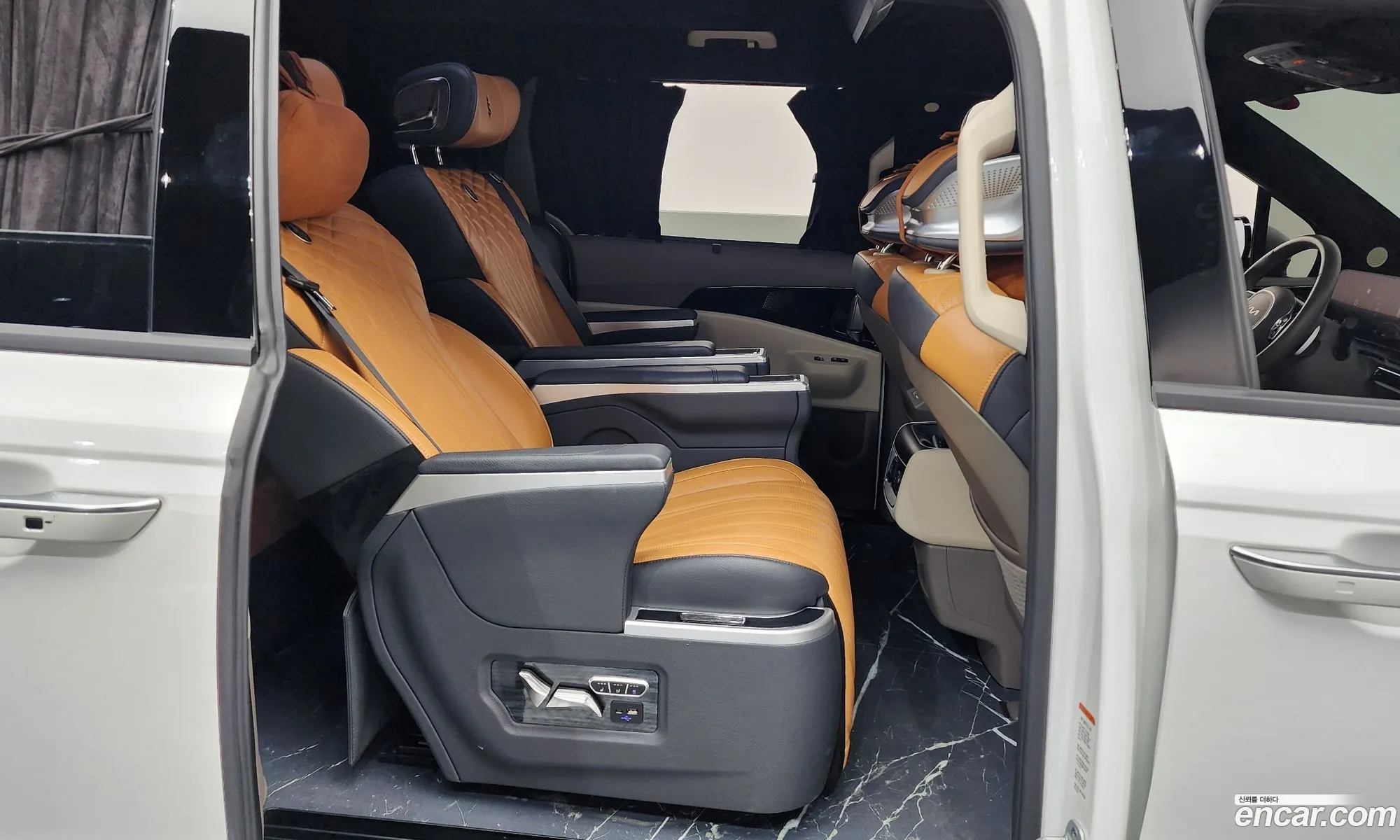 Kia Carnival 2024 — 2