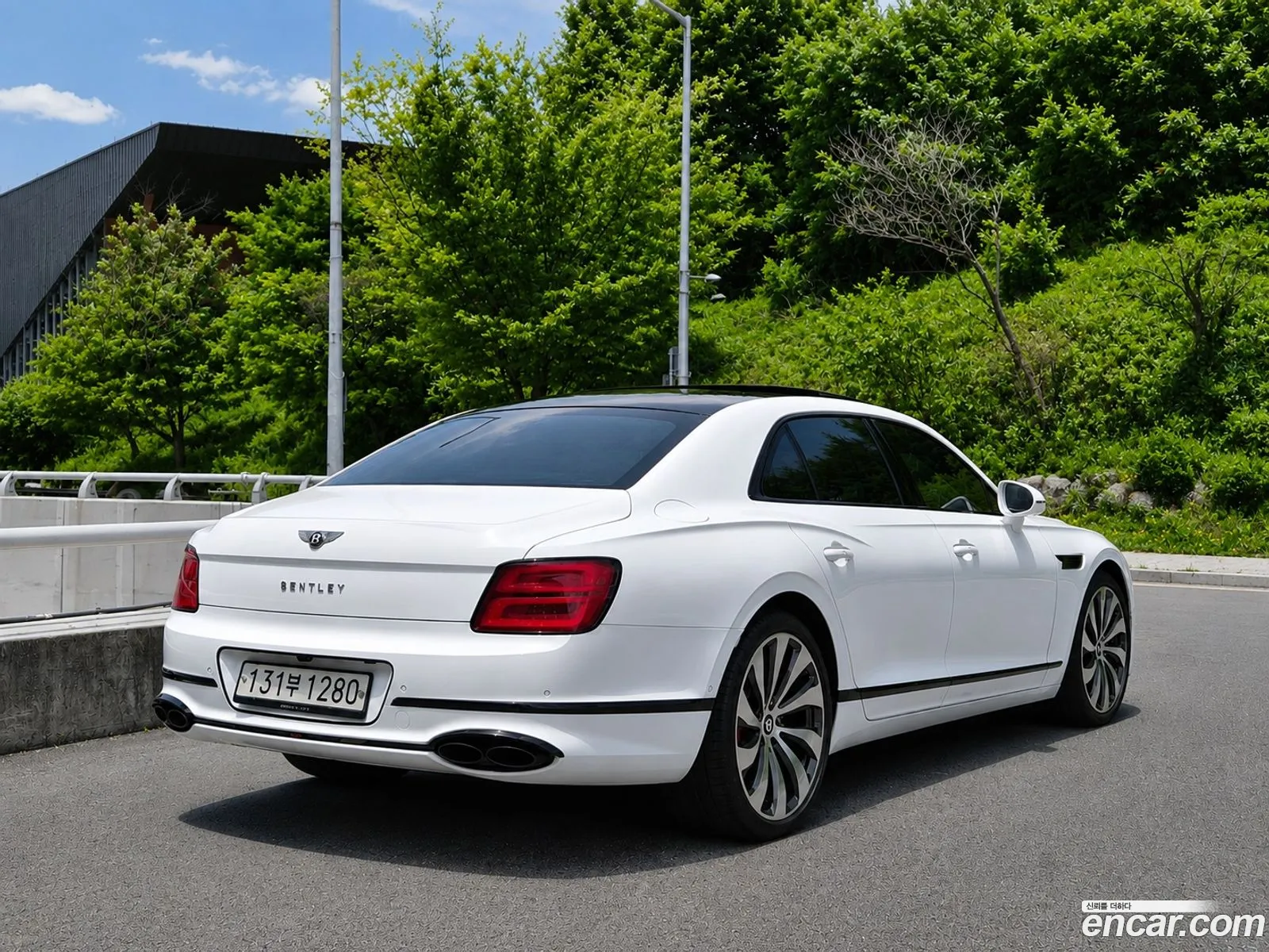 Bentley Flying Spur 2022 — 10