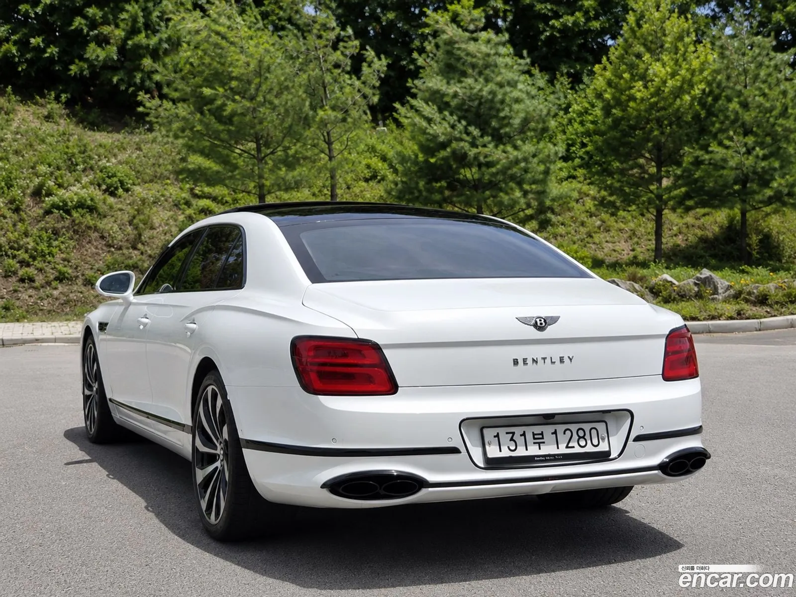 Bentley Flying Spur 2022 — 12