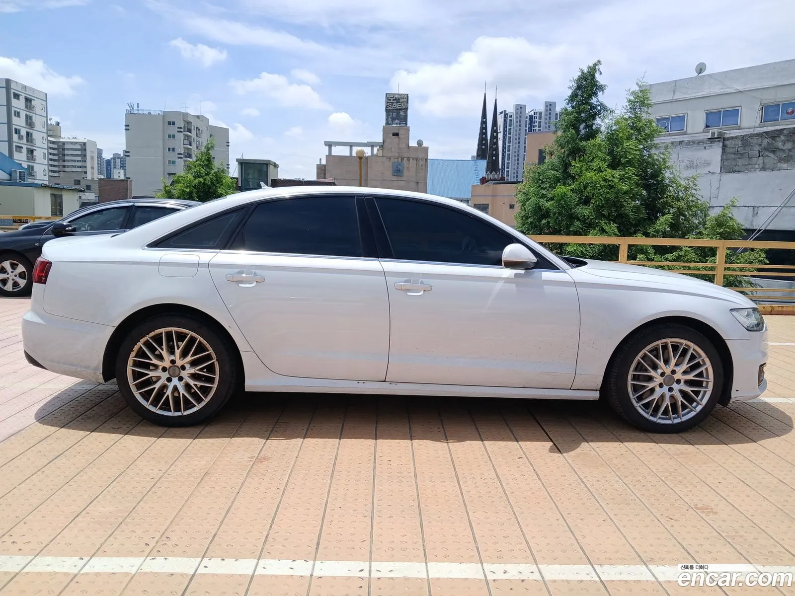 Audi A6 2015 — 13