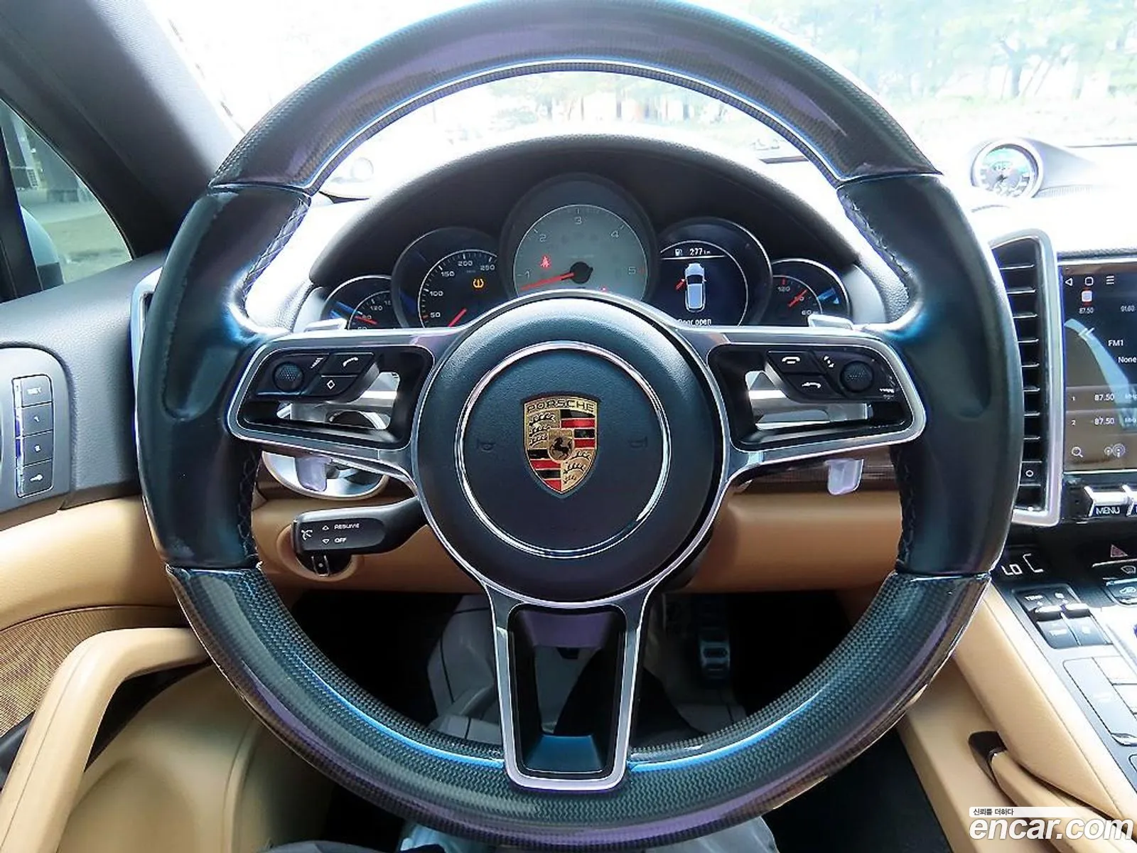 Porsche Cayenne 2015 — 12