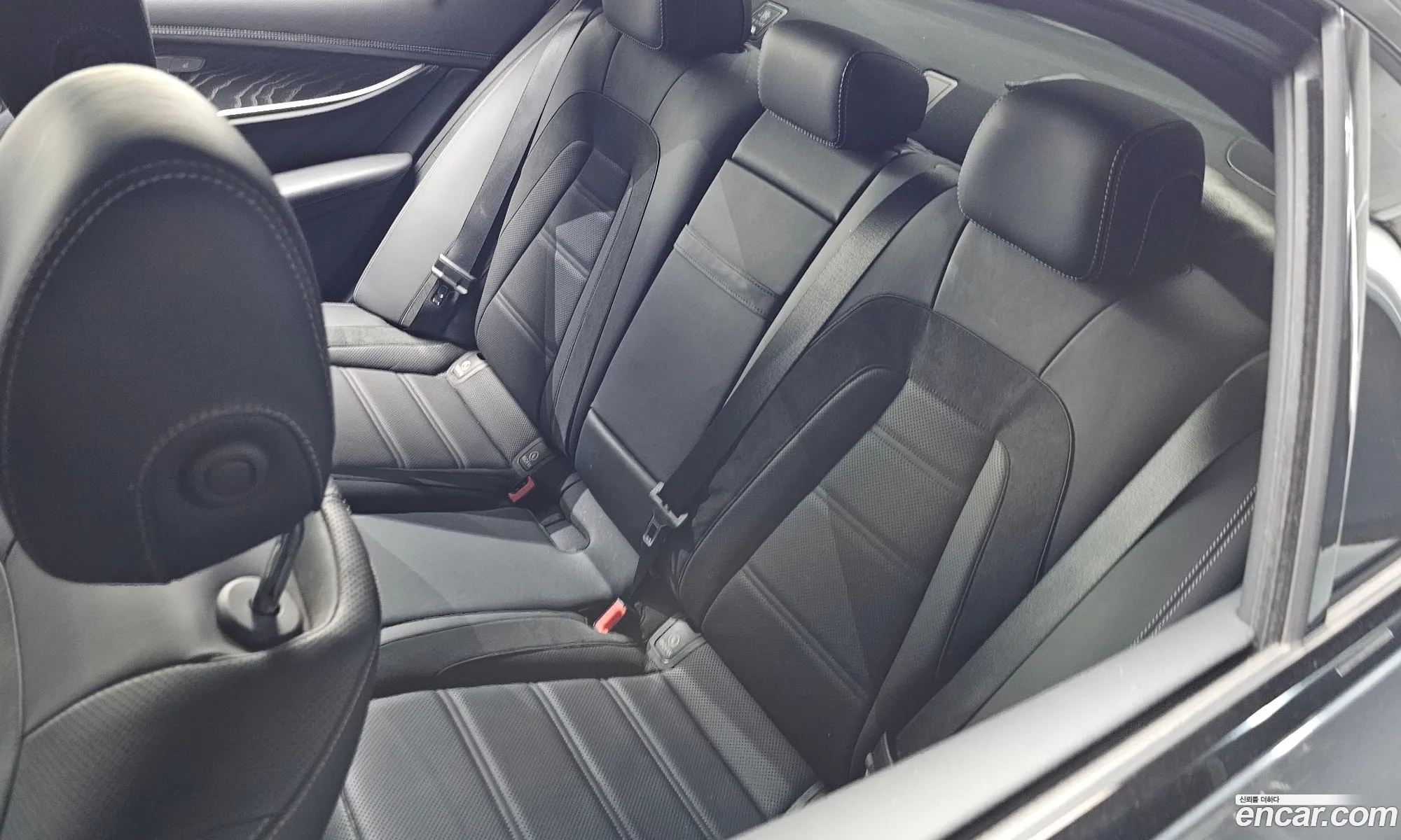 Mercedes-Benz E-Class W213 2022 — 34