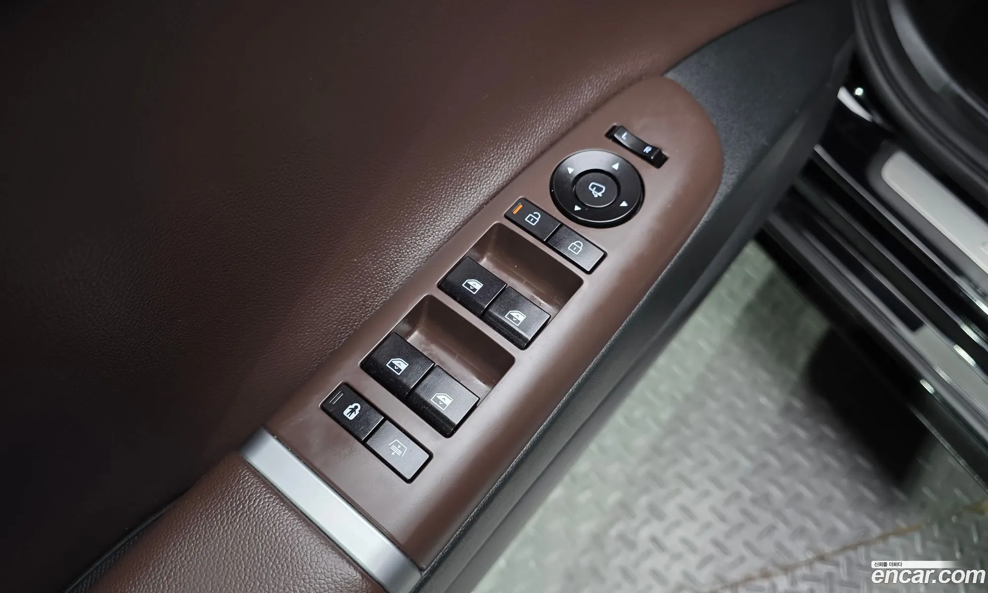 Hyundai Grandeur Hybrid 2023 — 35
