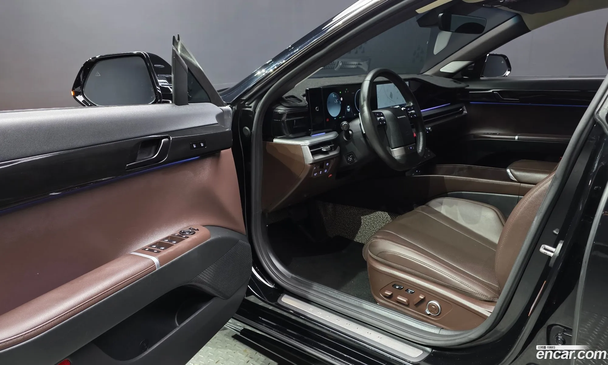 Hyundai Grandeur Hybrid 2023 — 22