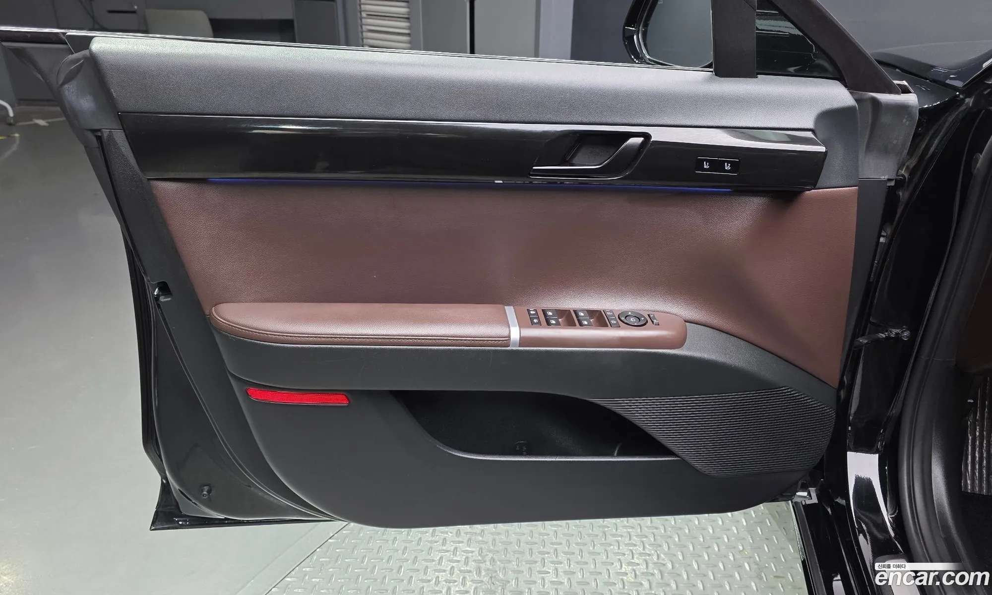 Hyundai Grandeur Hybrid 2023 — 33