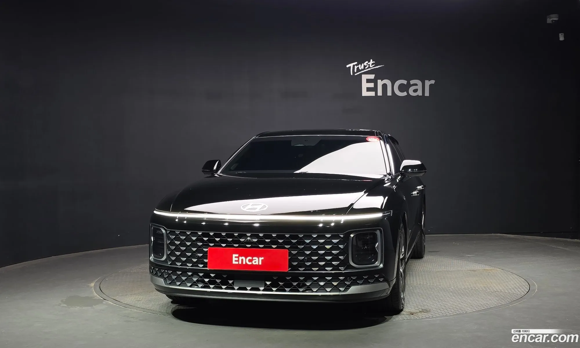 Hyundai Grandeur Hybrid 2023 — 32