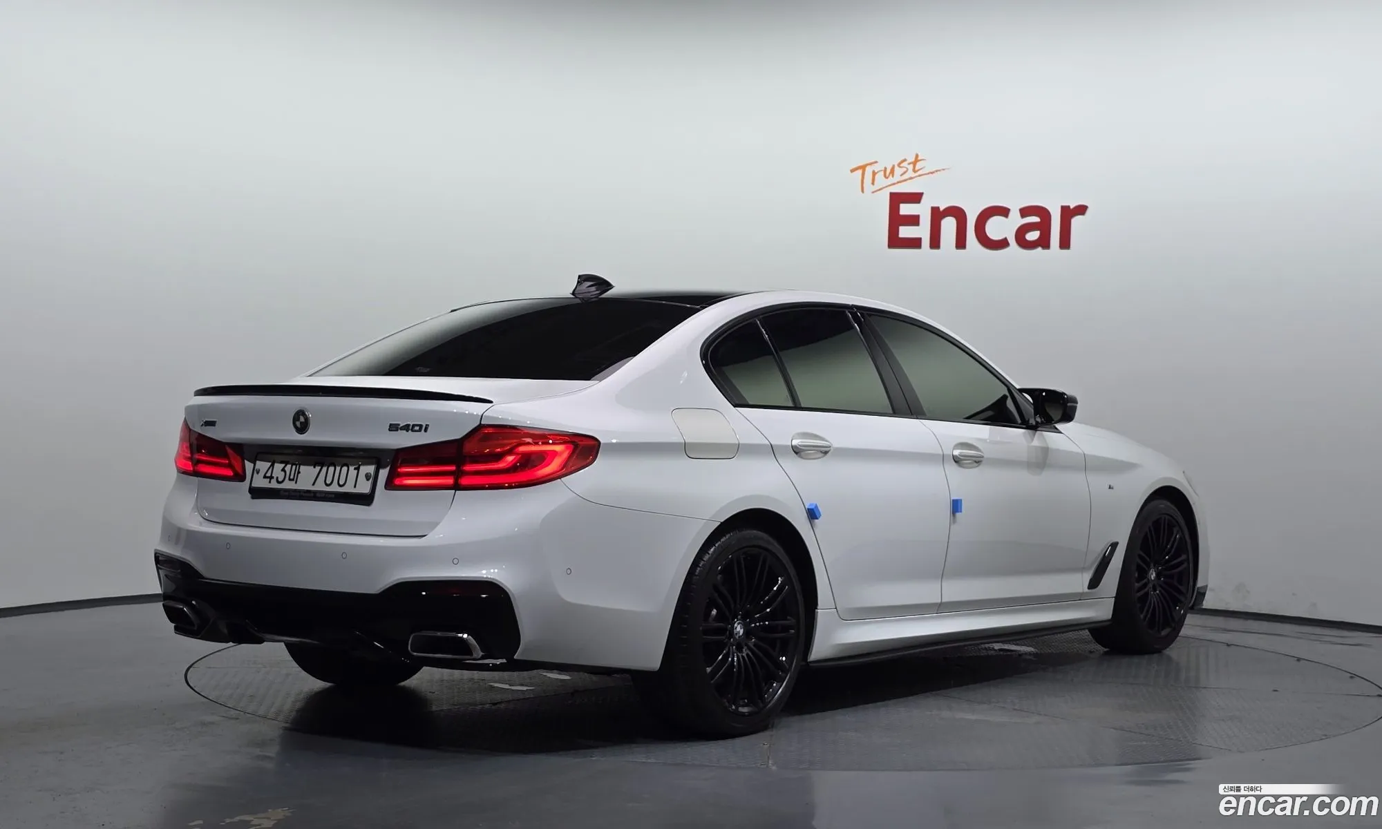 BMW 5 Series 2018 WBAJB5106JB195132 — 20
