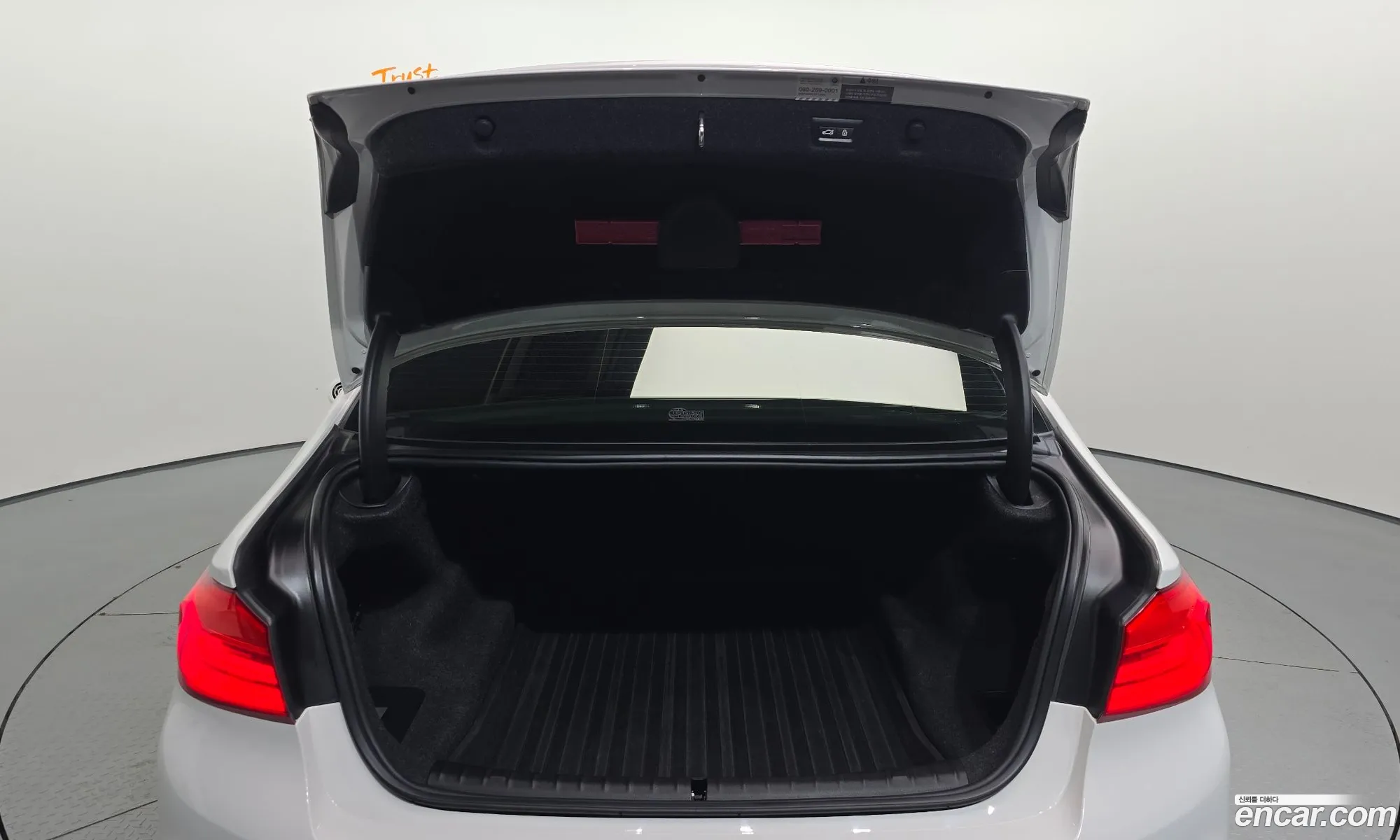 BMW 5 Series 2018 WBAJB5106JB195132 — 15