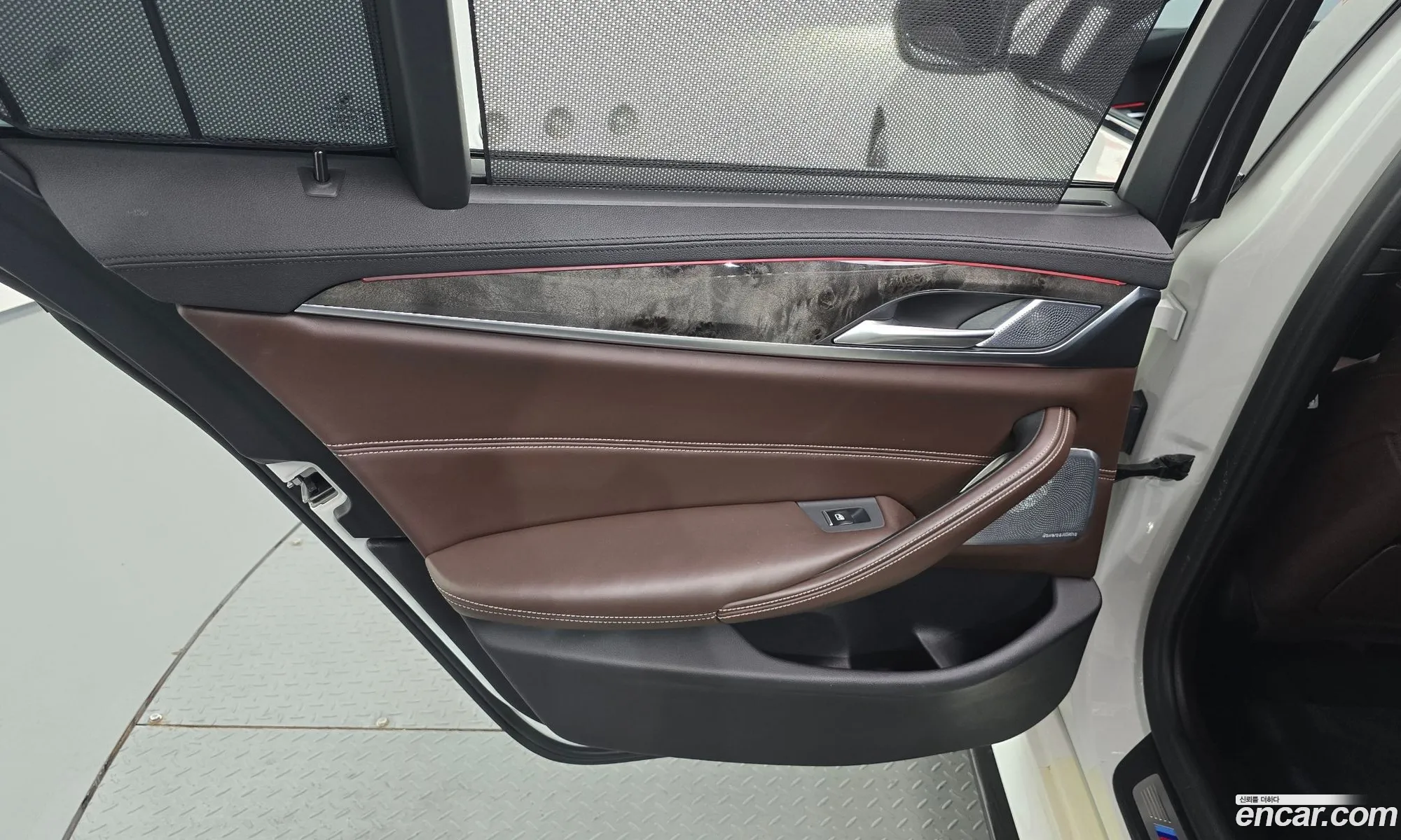 BMW 5 Series 2018 WBAJB5106JB195132 — 6