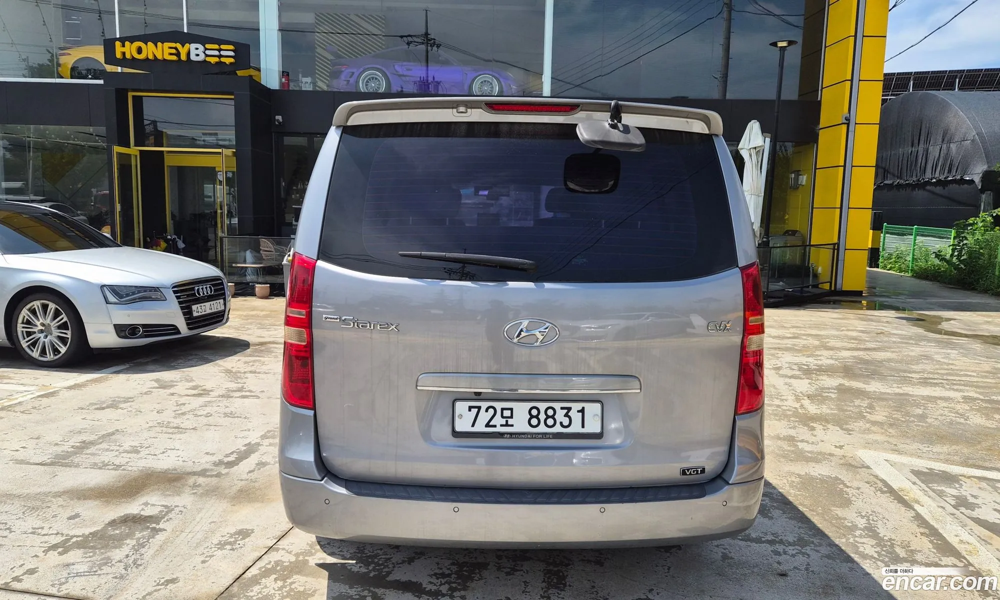 Hyundai Grand Starex 2013 — 18