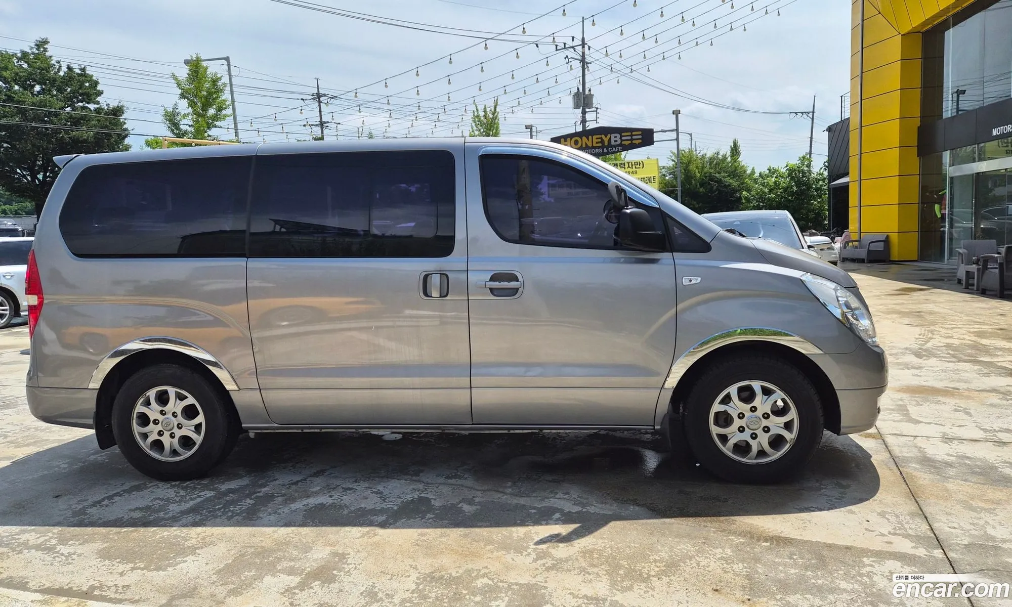 Hyundai Grand Starex 2013 — 19