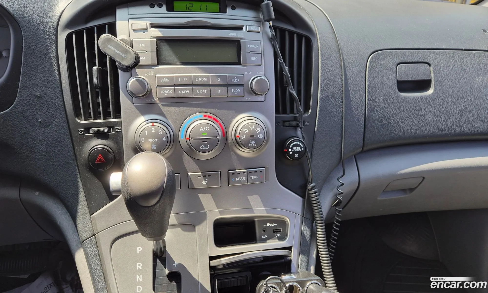 Hyundai Grand Starex 2013 — 14