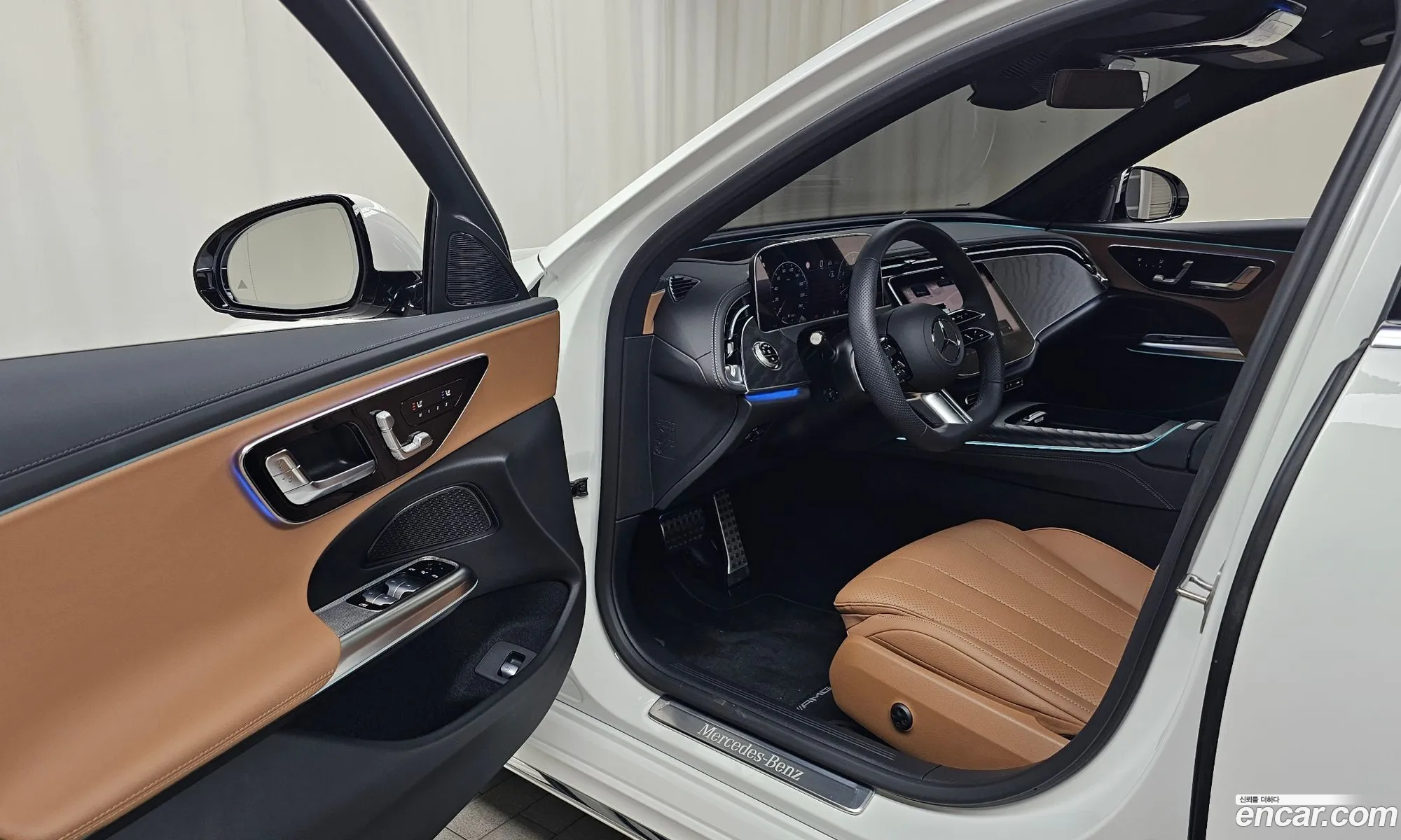 Mercedes-Benz E-Class W214 2025 — 31