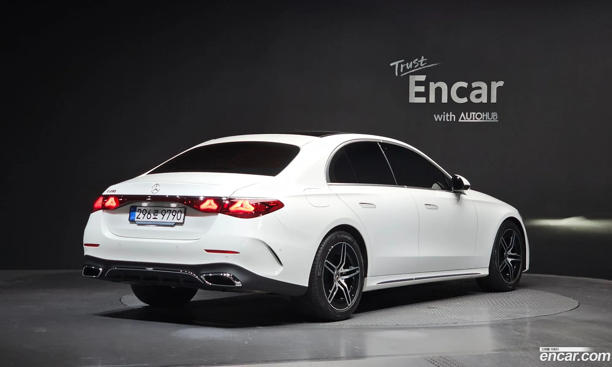 Mercedes-Benz E-Class W214 2025 — 27