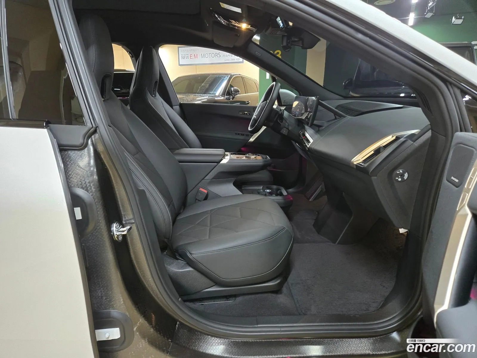 BMW iX 2025 — 7