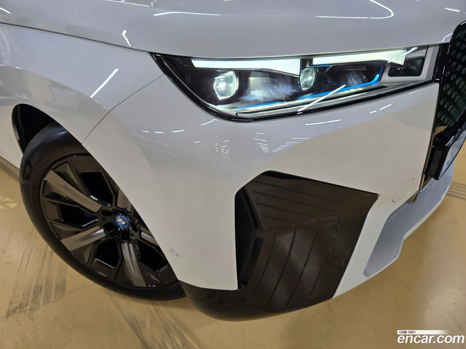 BMW iX 2025 — 14