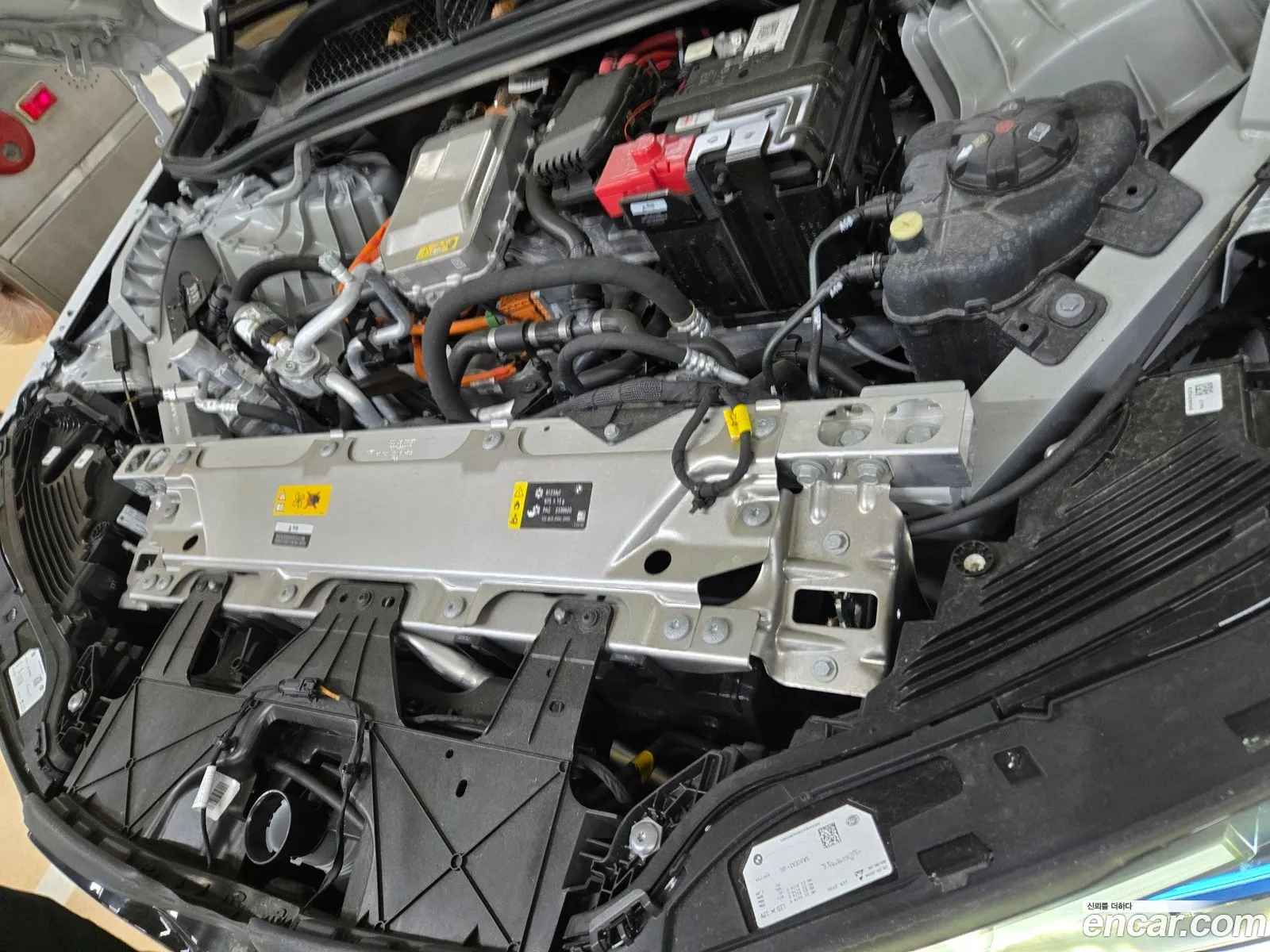 BMW iX 2025 — 11