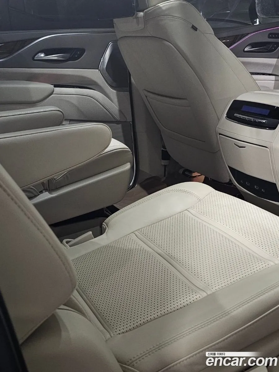 Cadillac Escalade 2022 — 2