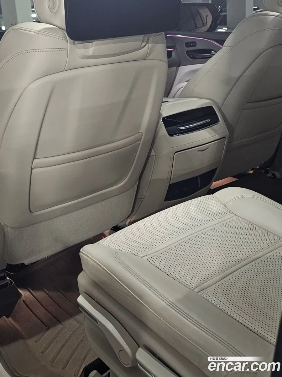 Cadillac Escalade 2022 — 5