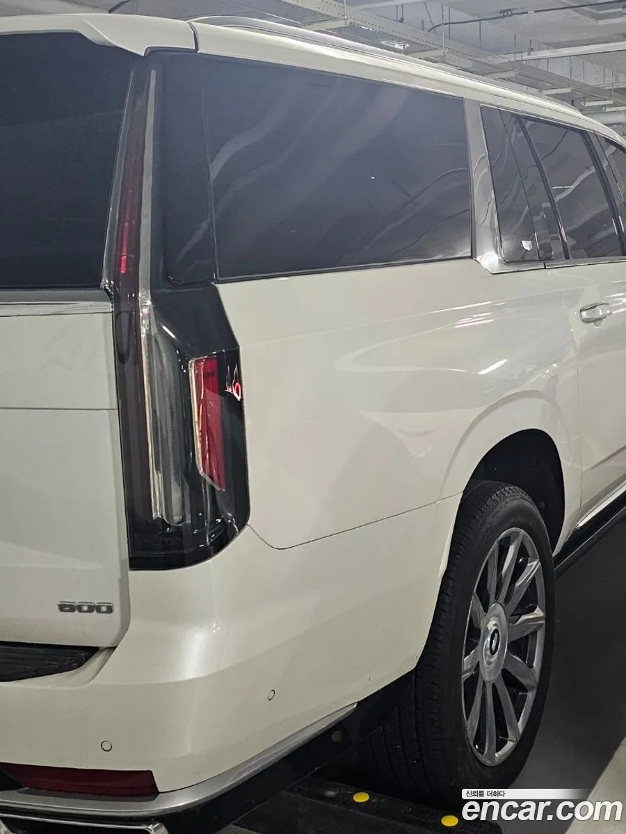 Cadillac Escalade 2022 — 4