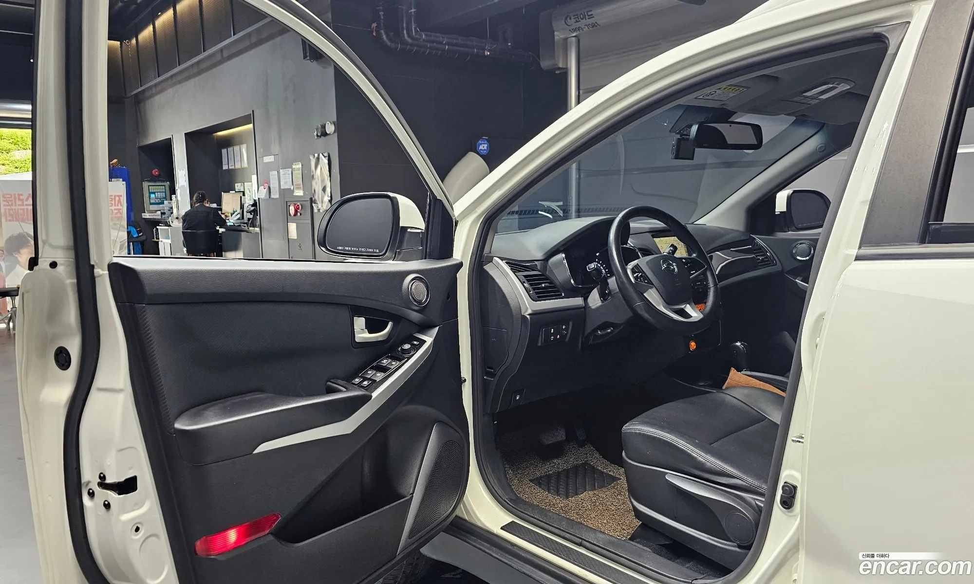 KG Mobility (SsangYong) Style Korando C 2017 — 18