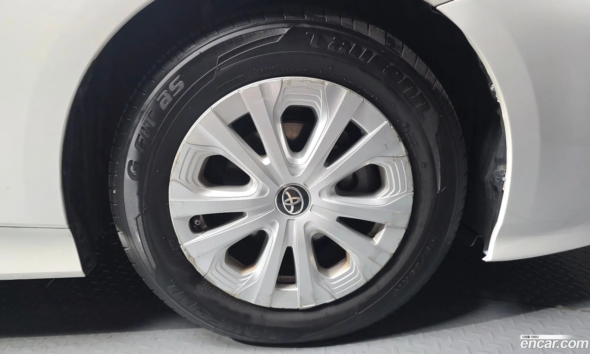 Toyota Prius 2019 JTDKARFU0K3100511 — 5