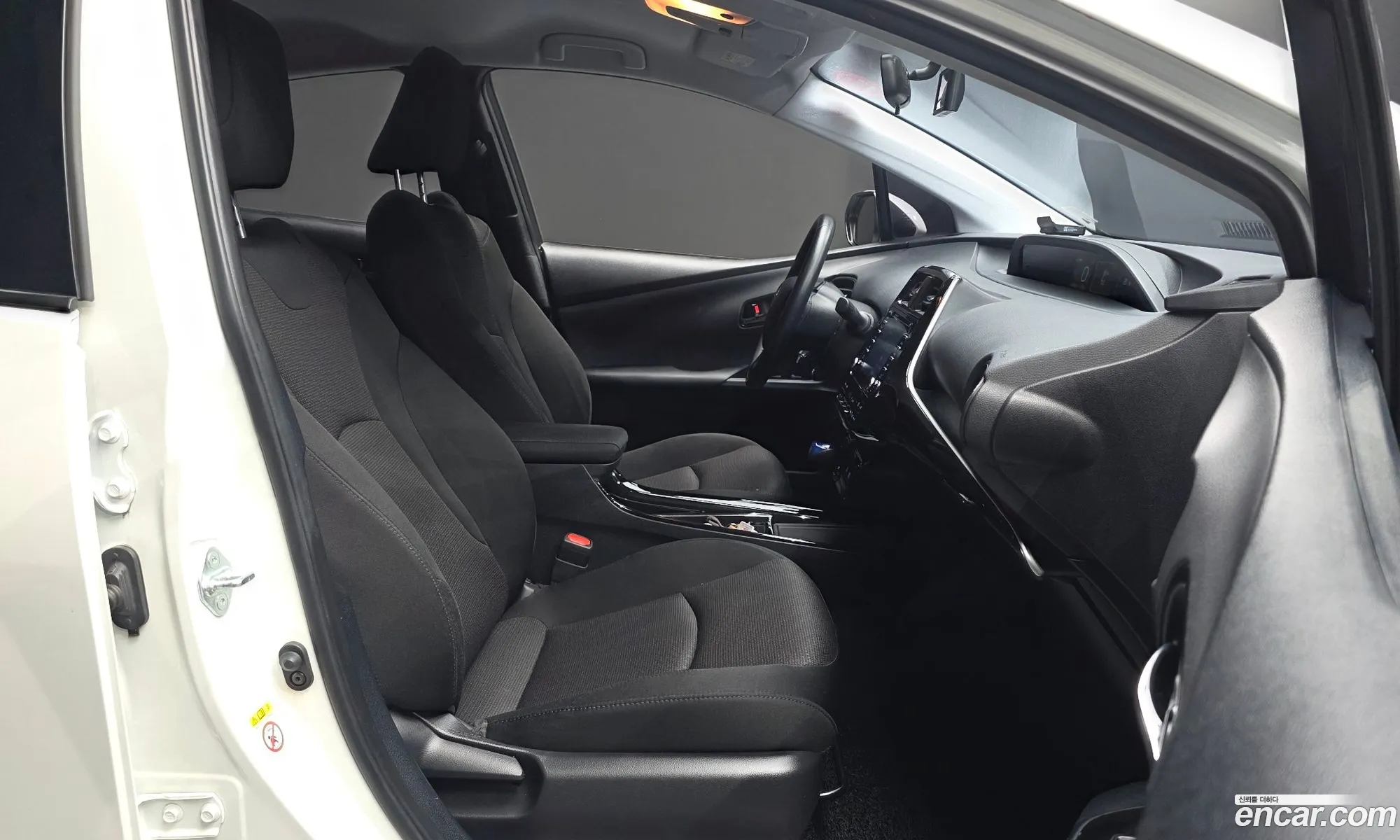 Toyota Prius 2019 JTDKARFU0K3100511 — 24