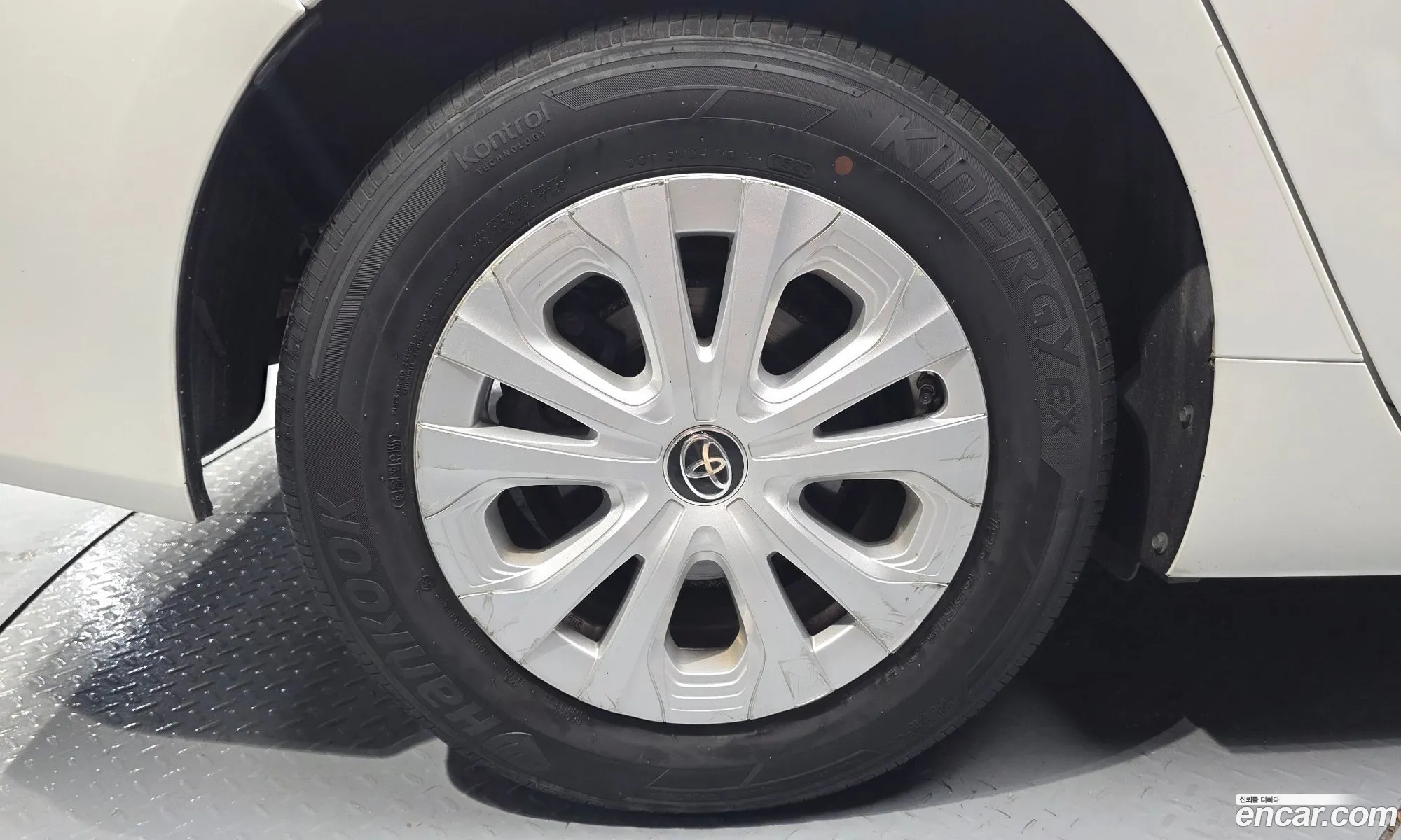 Toyota Prius 2019 JTDKARFU0K3100511 — 7