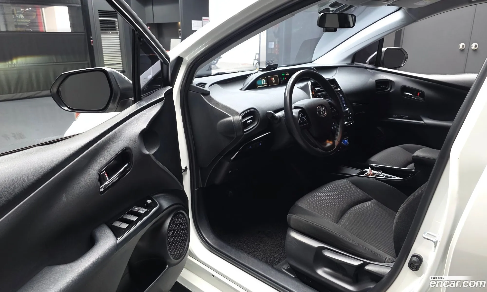 Toyota Prius 2019 JTDKARFU0K3100511 — 11