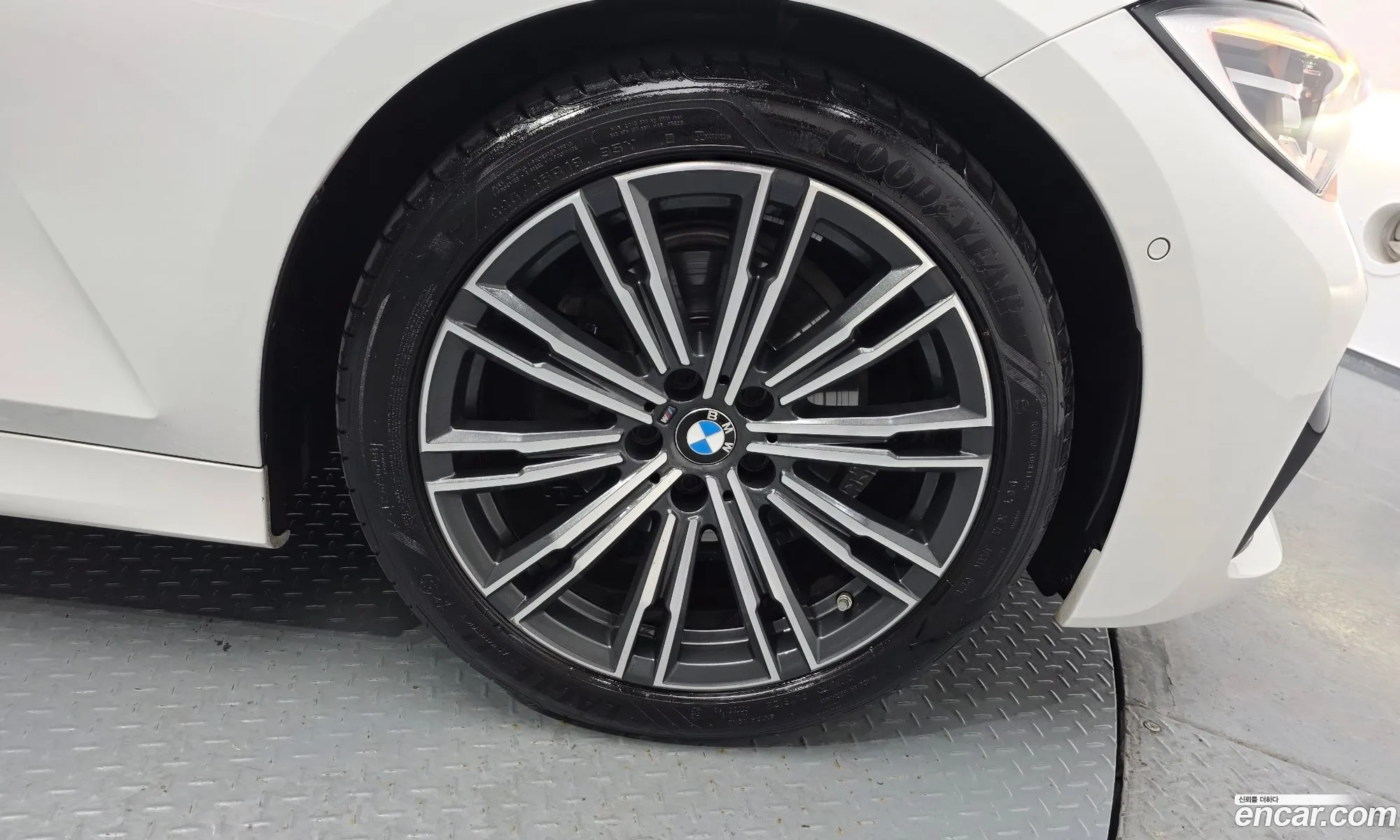 BMW 3 Series 2021 — 10
