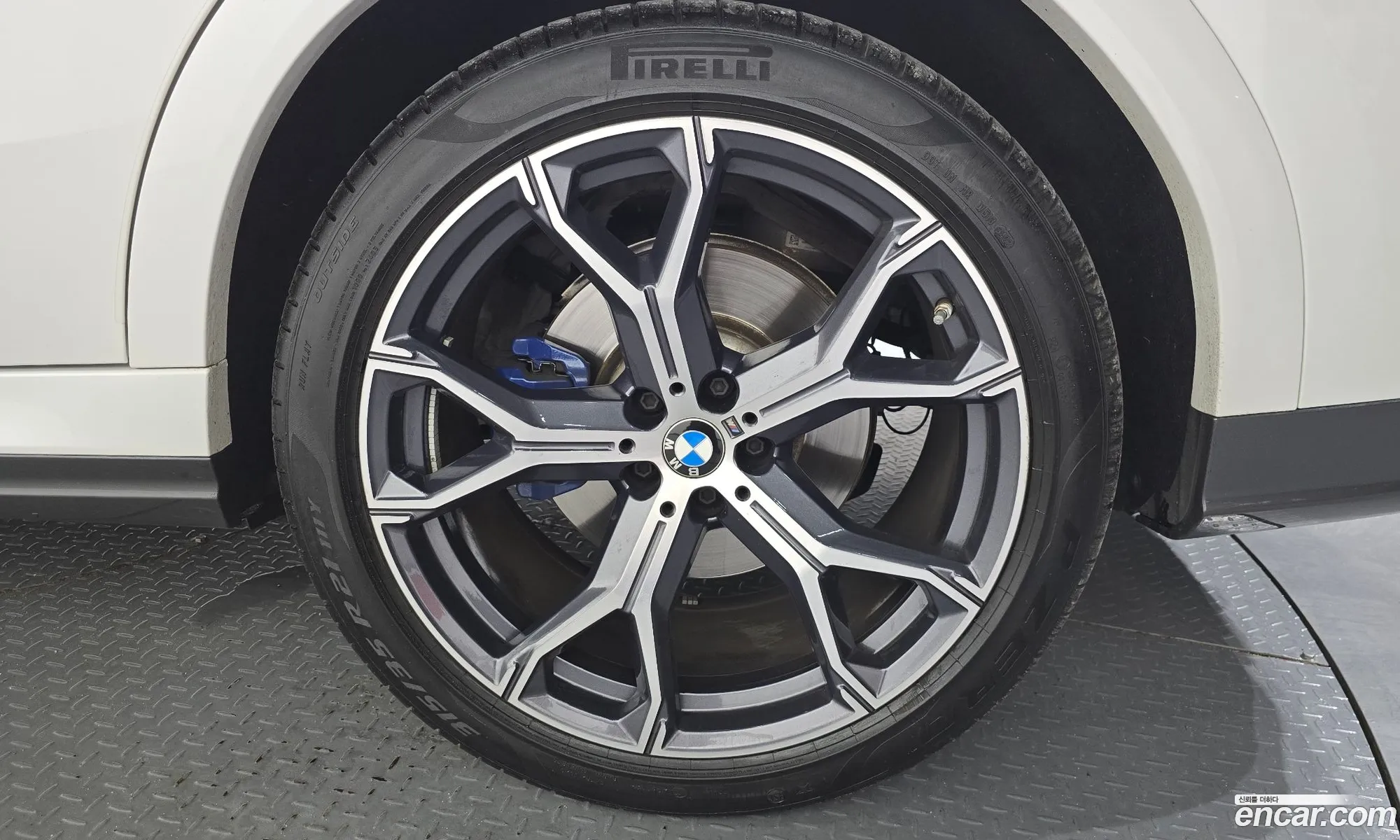BMW X6 2022 — 11