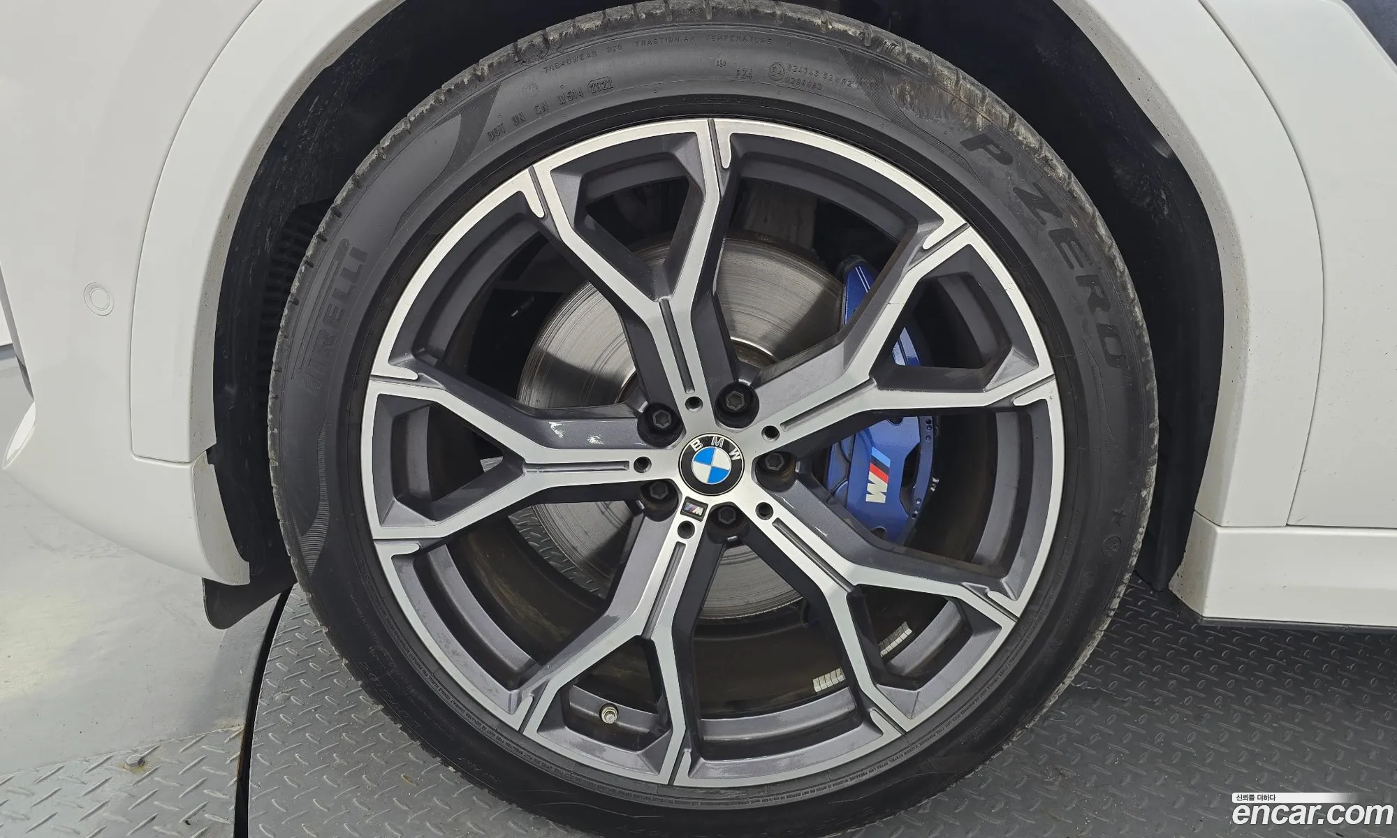 BMW X6 2022 — 7