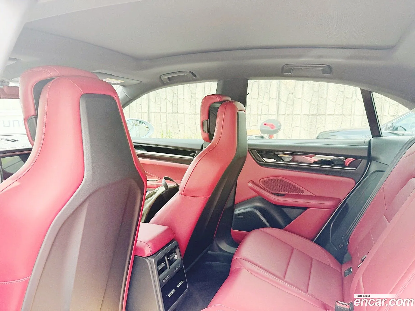 Porsche Macan EV 2025 — 19