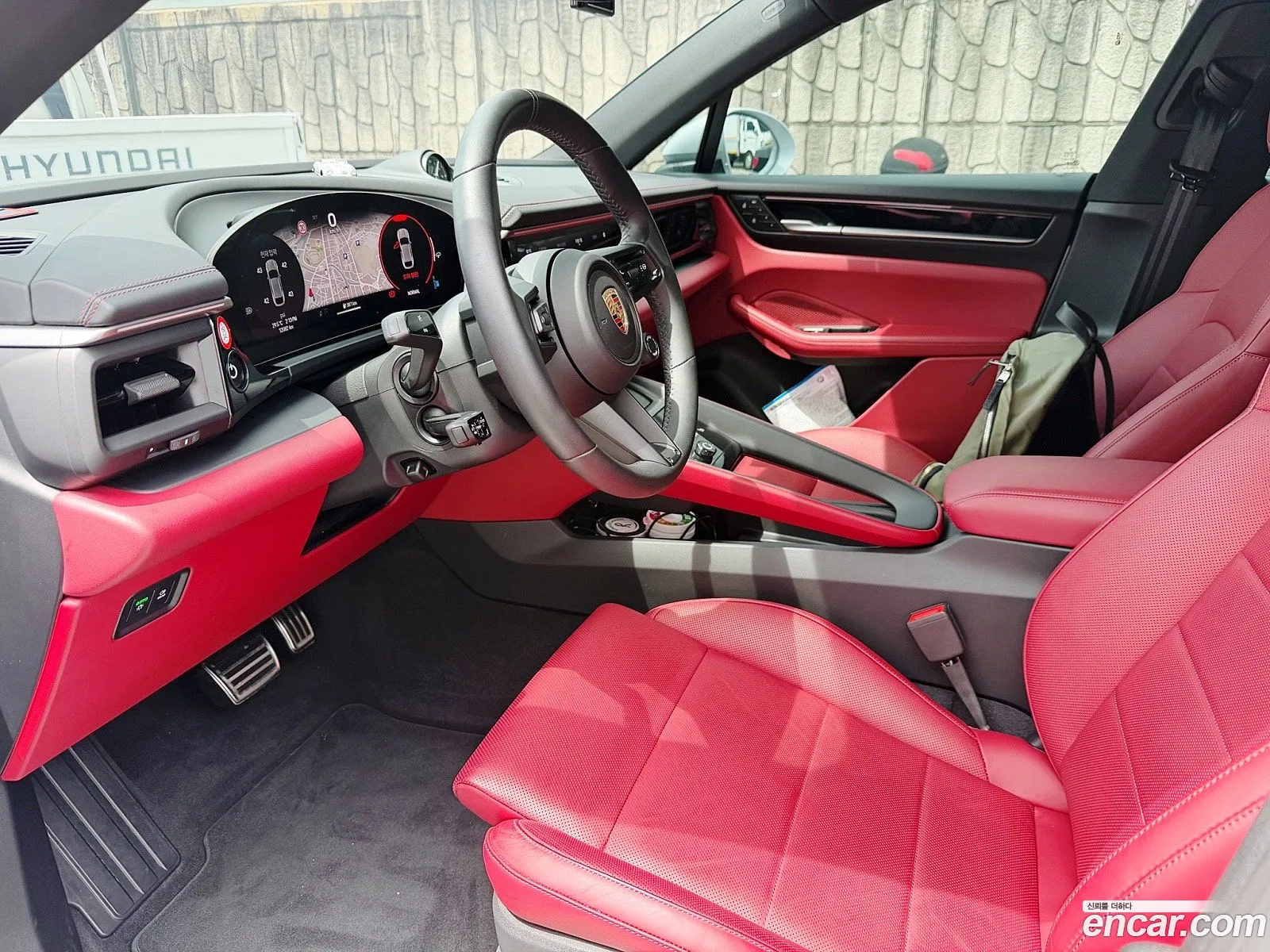 Porsche Macan EV