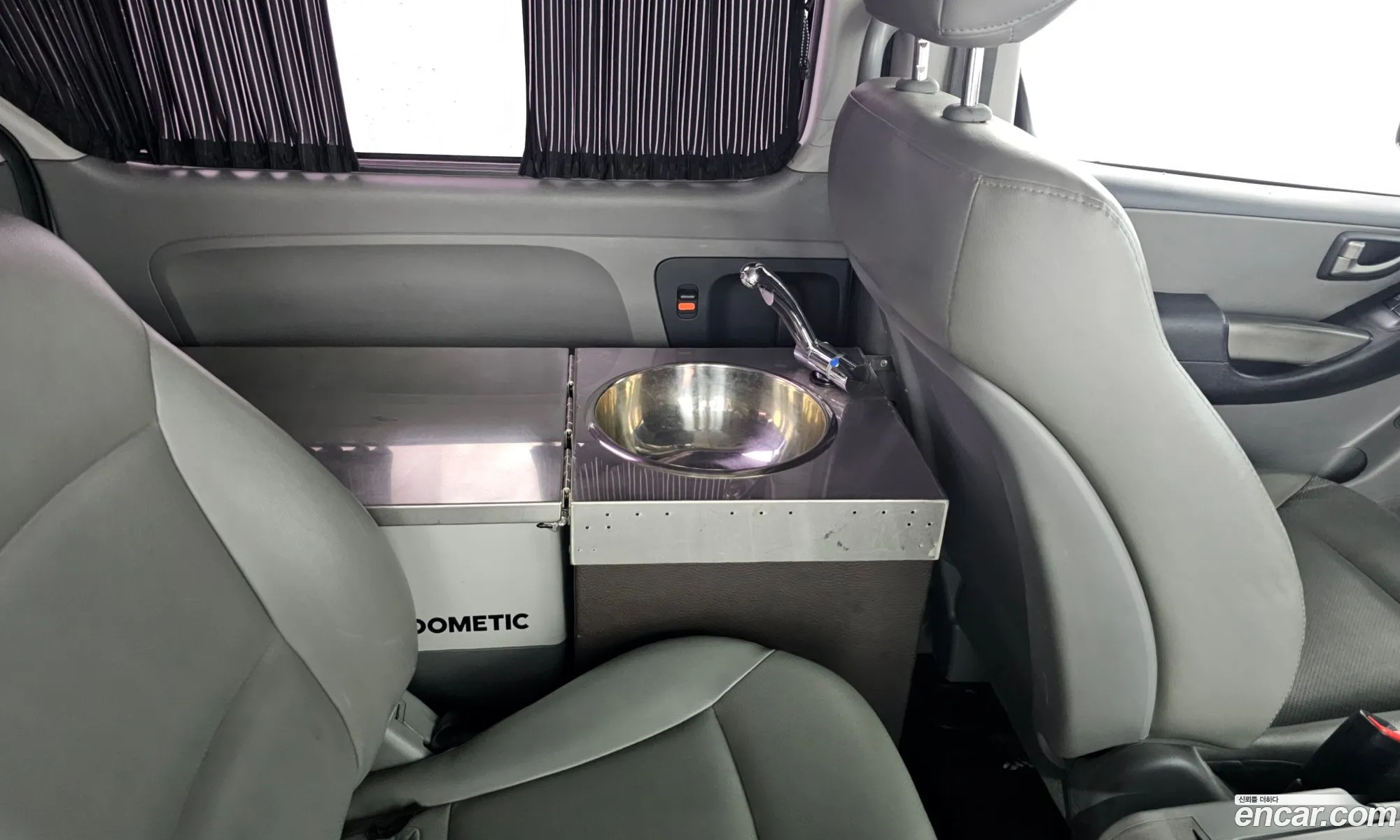 Hyundai Grand Starex 2012 — 19