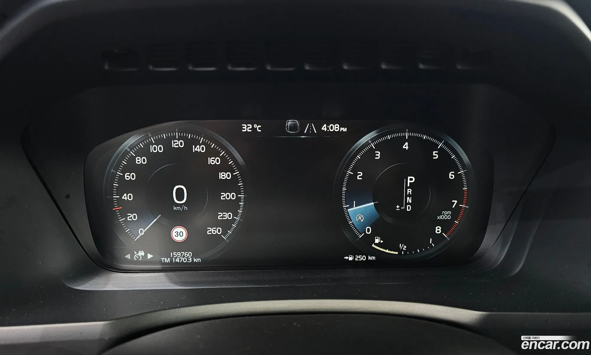 Volvo XC90 2016 — 18