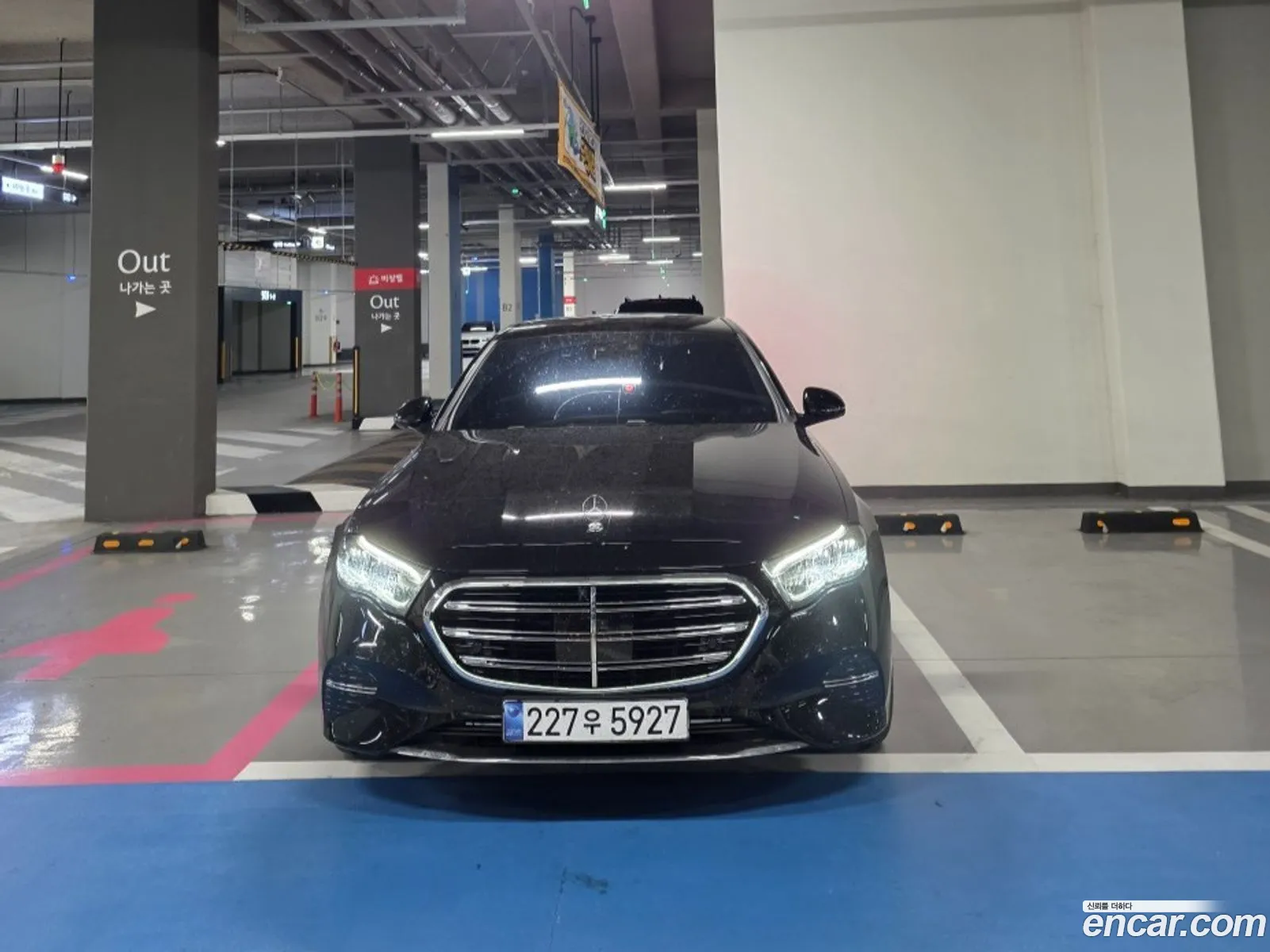 Mercedes-Benz E-Class W214 2026 — 10
