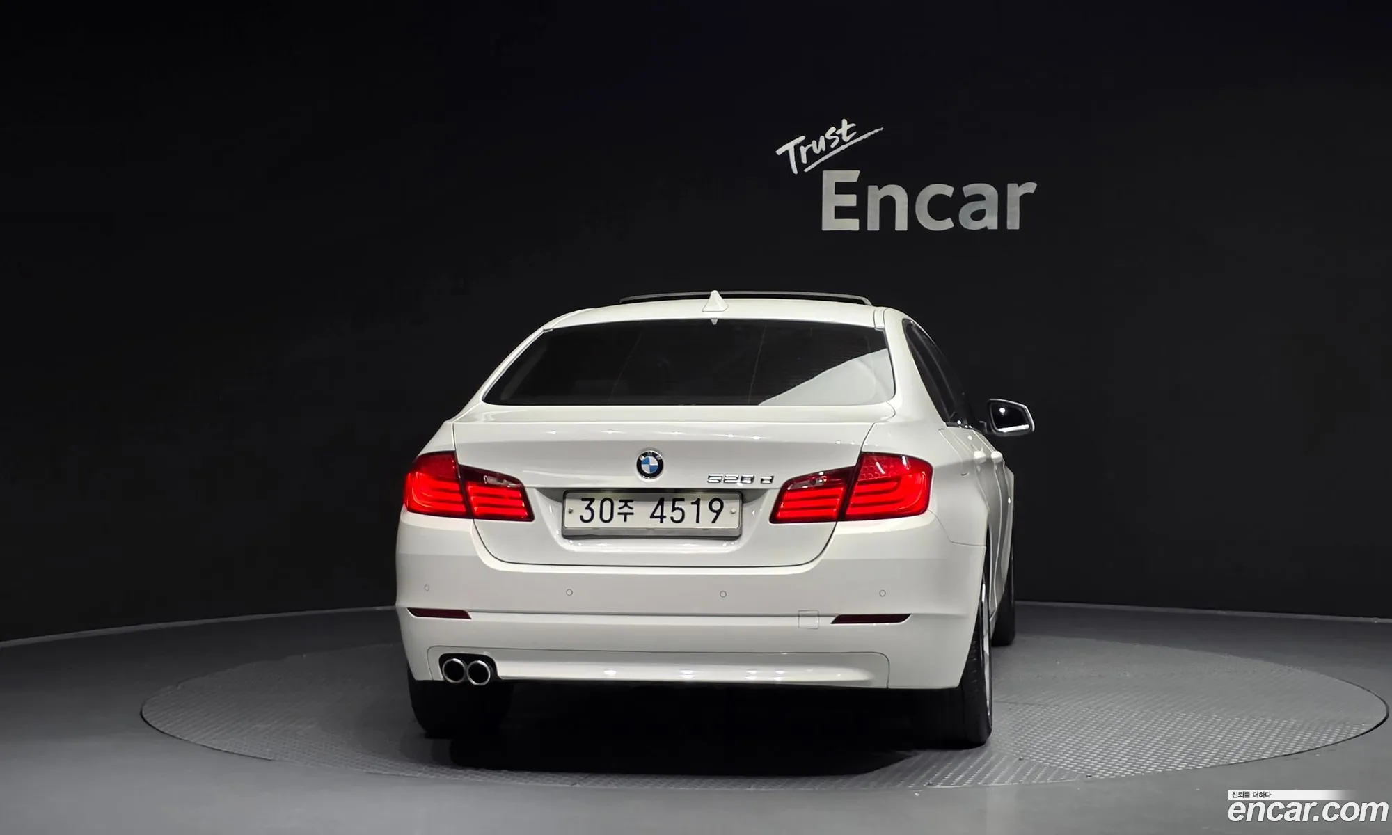 BMW 5 Series 2012 — 19