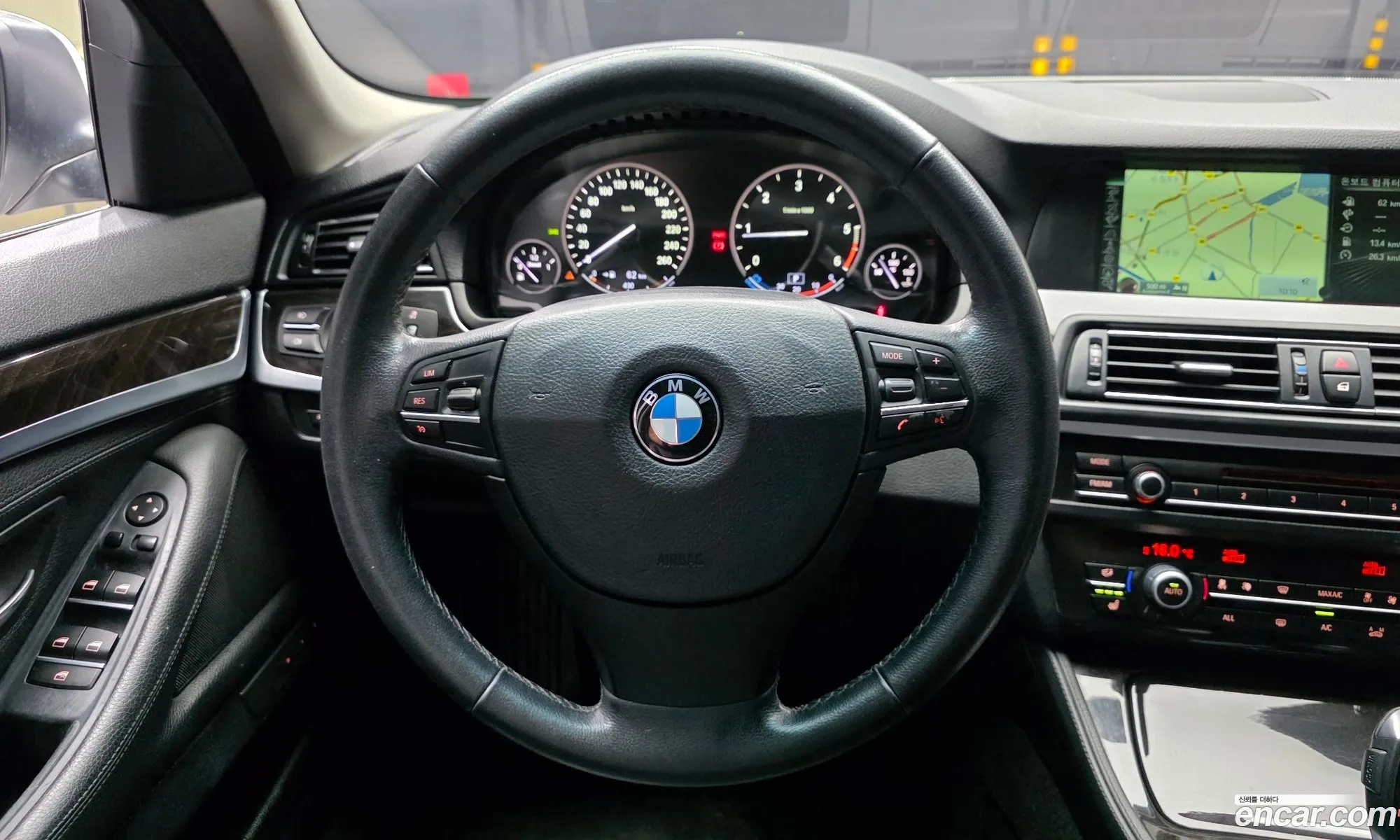 BMW 5 Series 2012 — 16