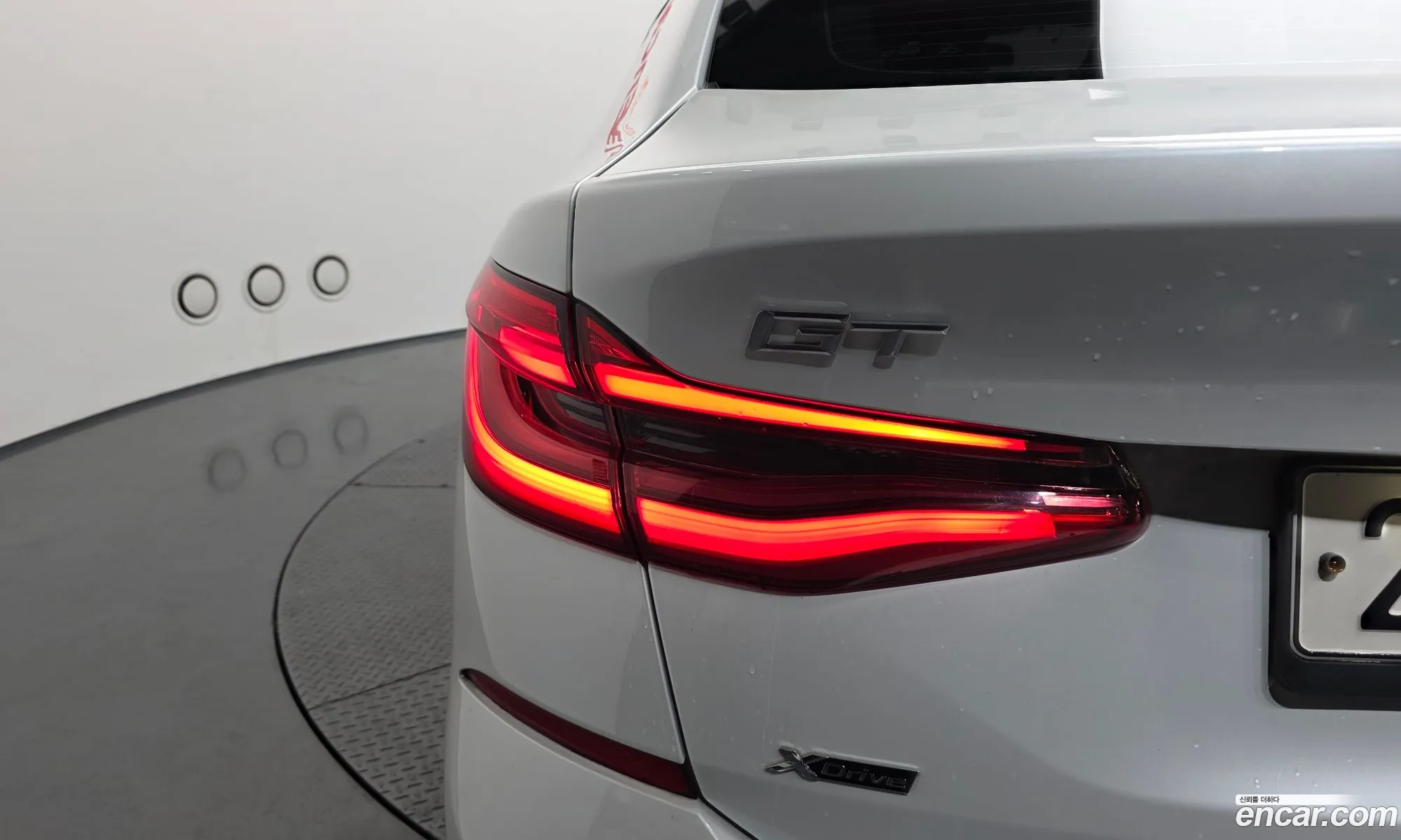 BMW 6 Series GT 2018 WBAJW8104JBK91198 — 6