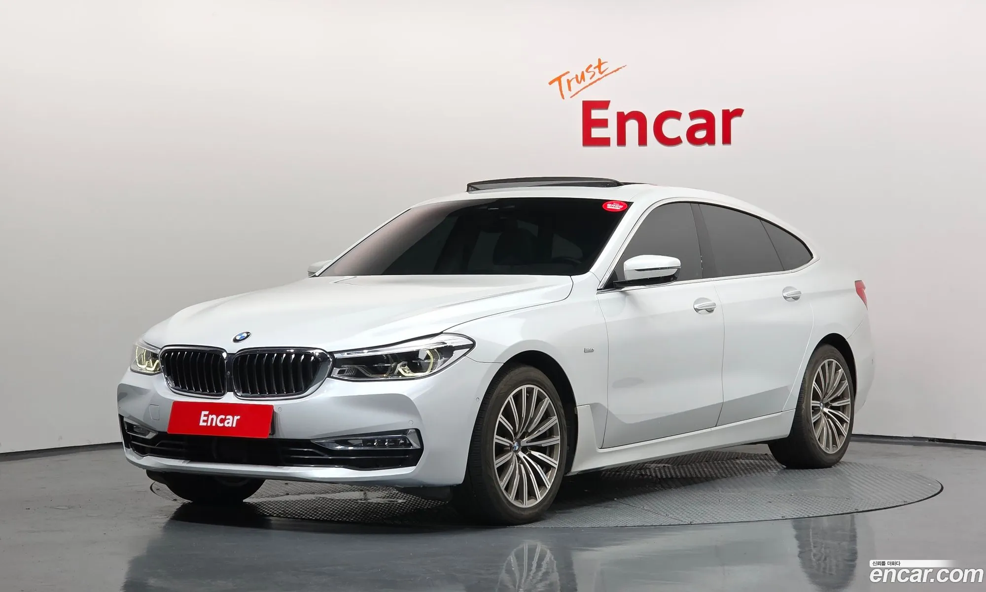 BMW 6 Series GT 2018 WBAJW8104JBK91198 — 32