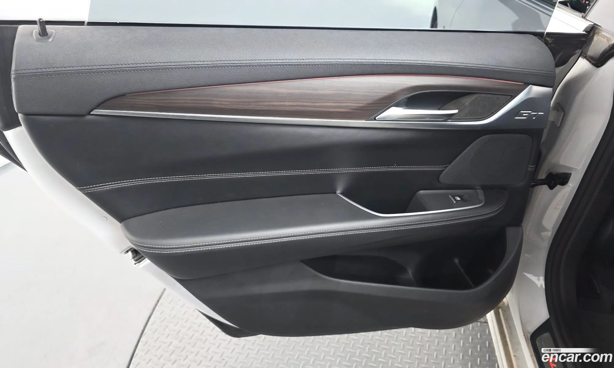 BMW 6 Series GT 2018 WBAJW8104JBK91198 — 17