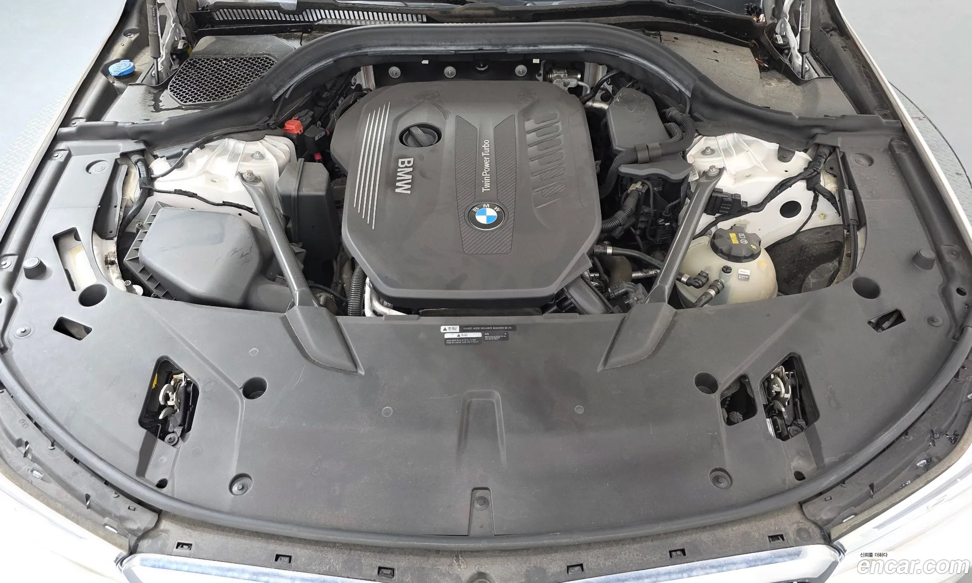 BMW 6 Series GT 2018 WBAJW8104JBK91198 — 35