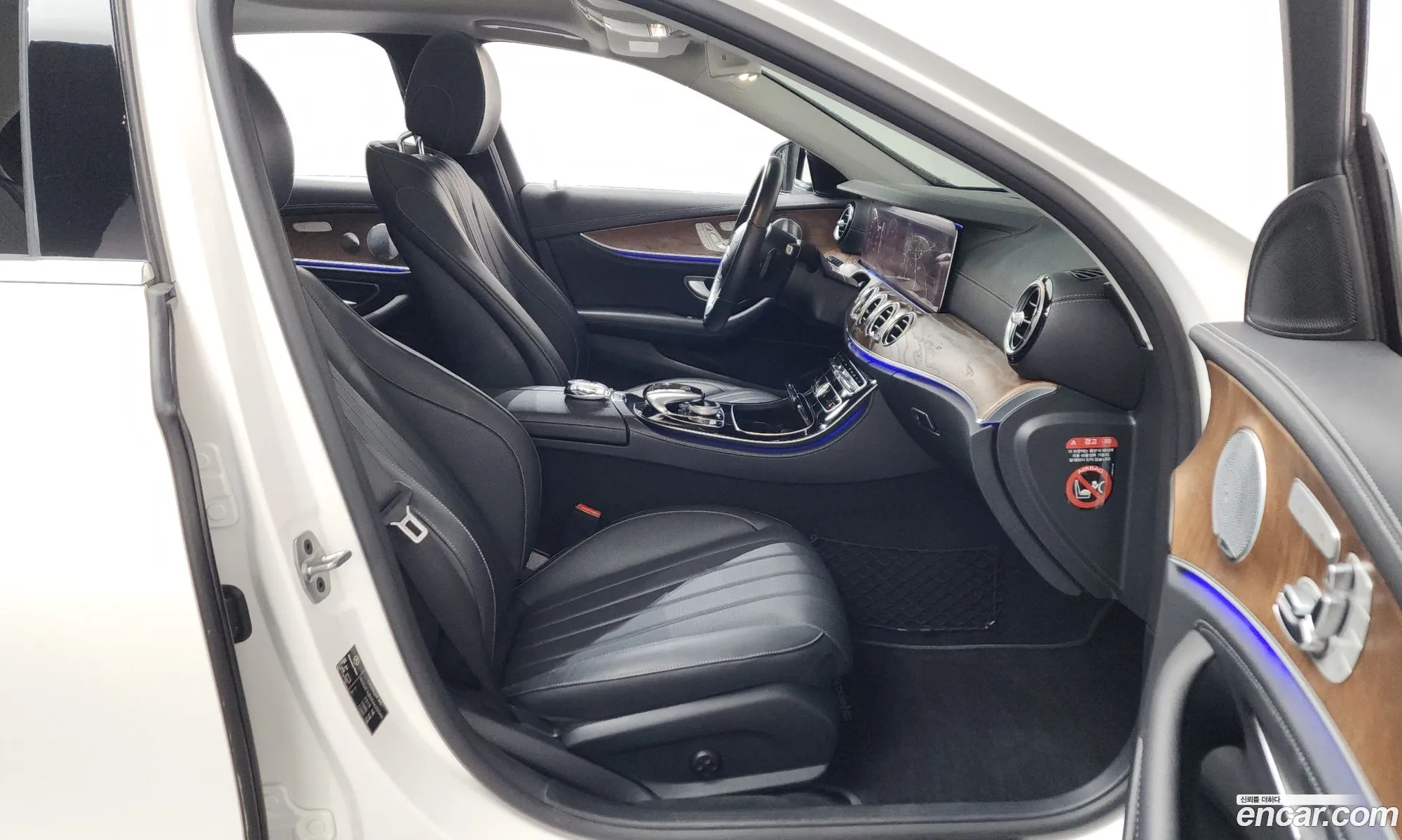 Mercedes-Benz E-Class W213 2019 WDDZF4JB0KA632545 — 27