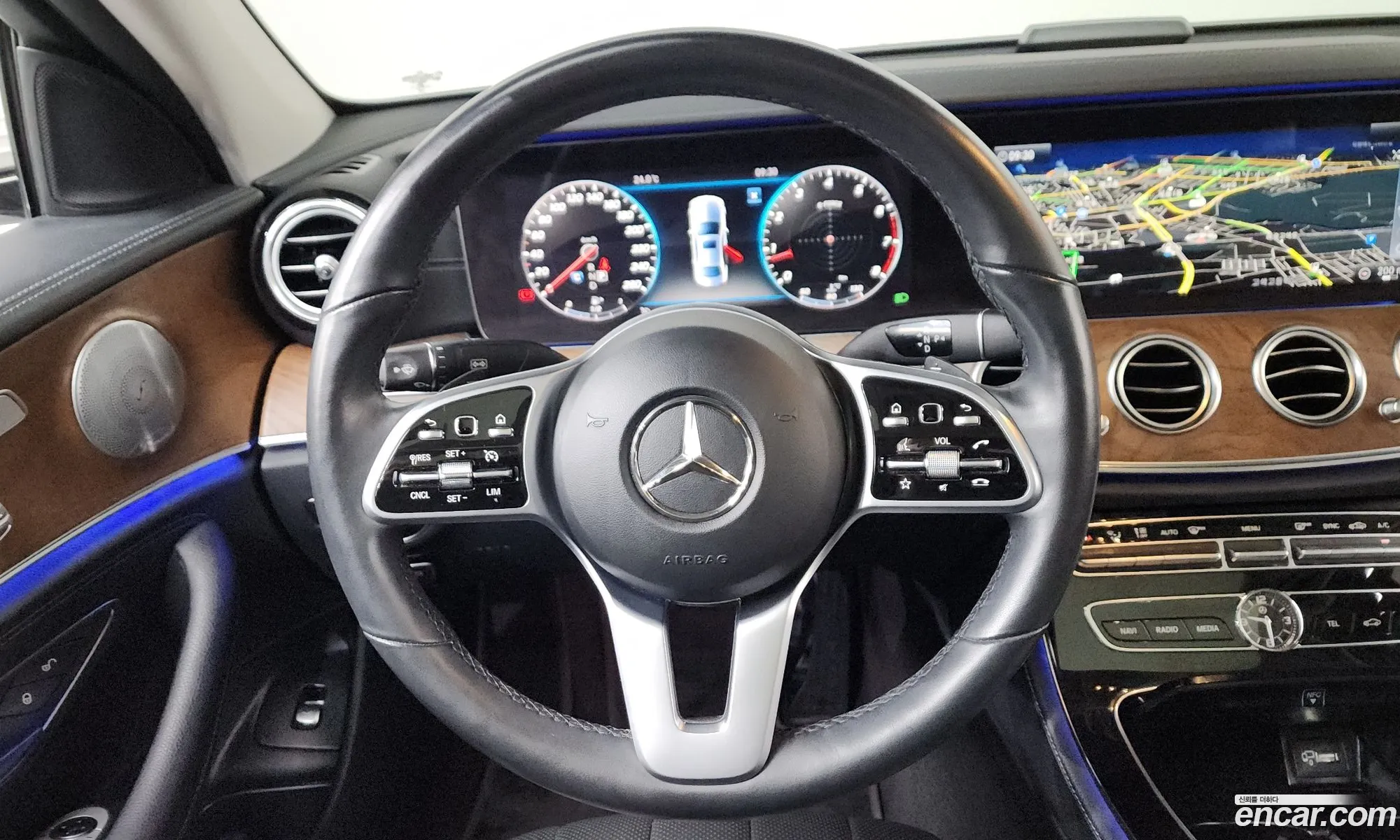 Mercedes-Benz E-Class W213 2019 WDDZF4JB0KA632545 — 17