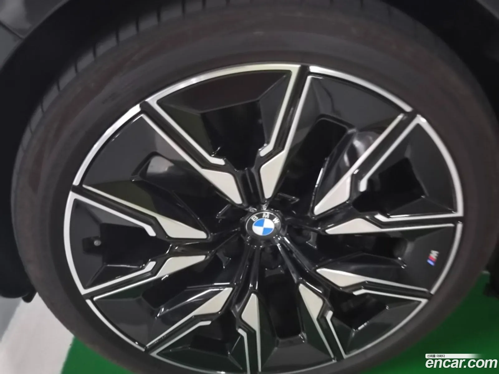 BMW i7 2025 — 7