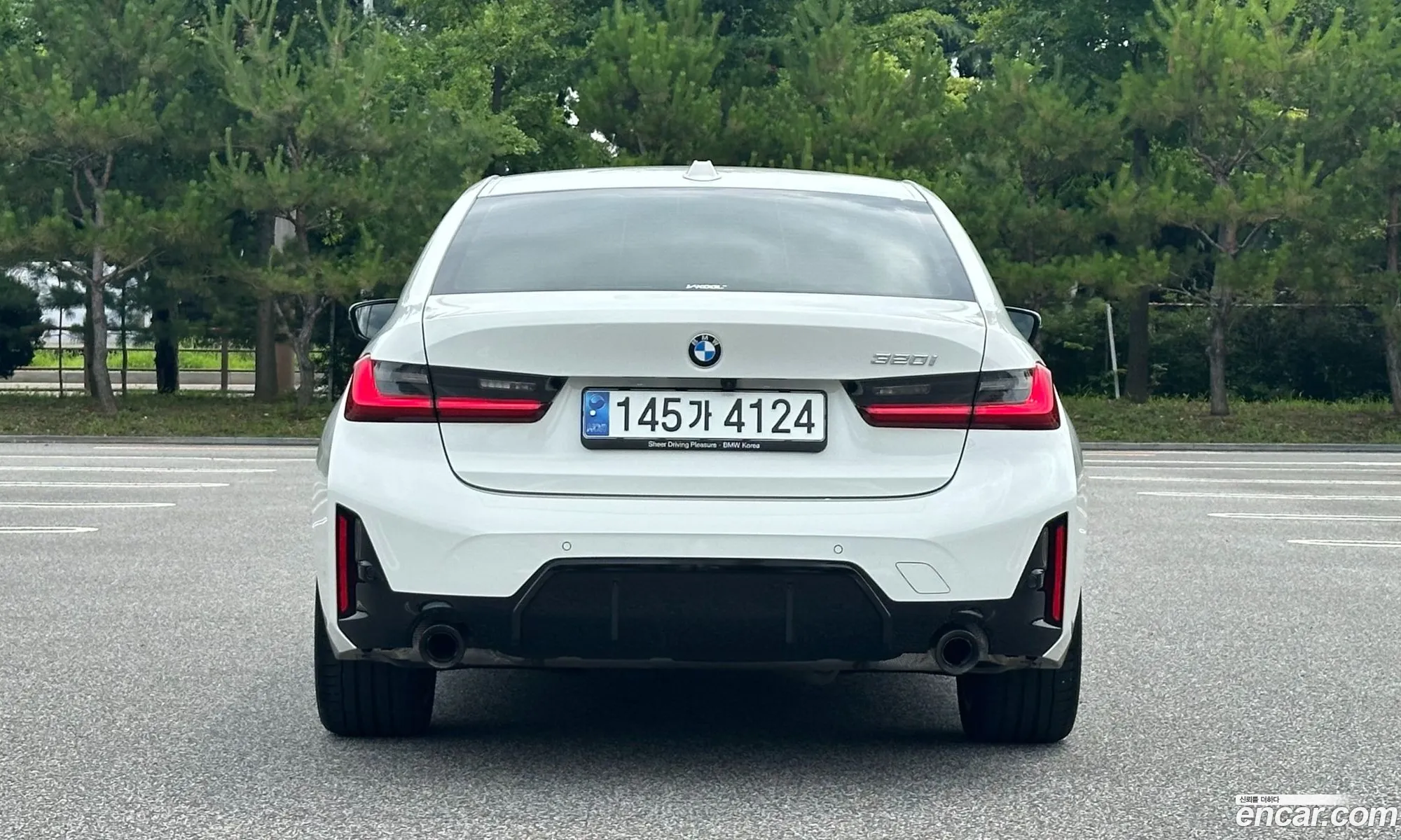 BMW 3 Series 2023 — 7