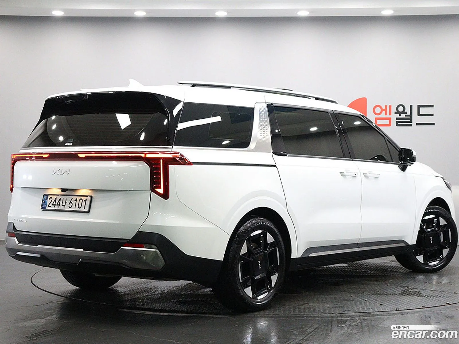Kia Carnival 2024 — 12